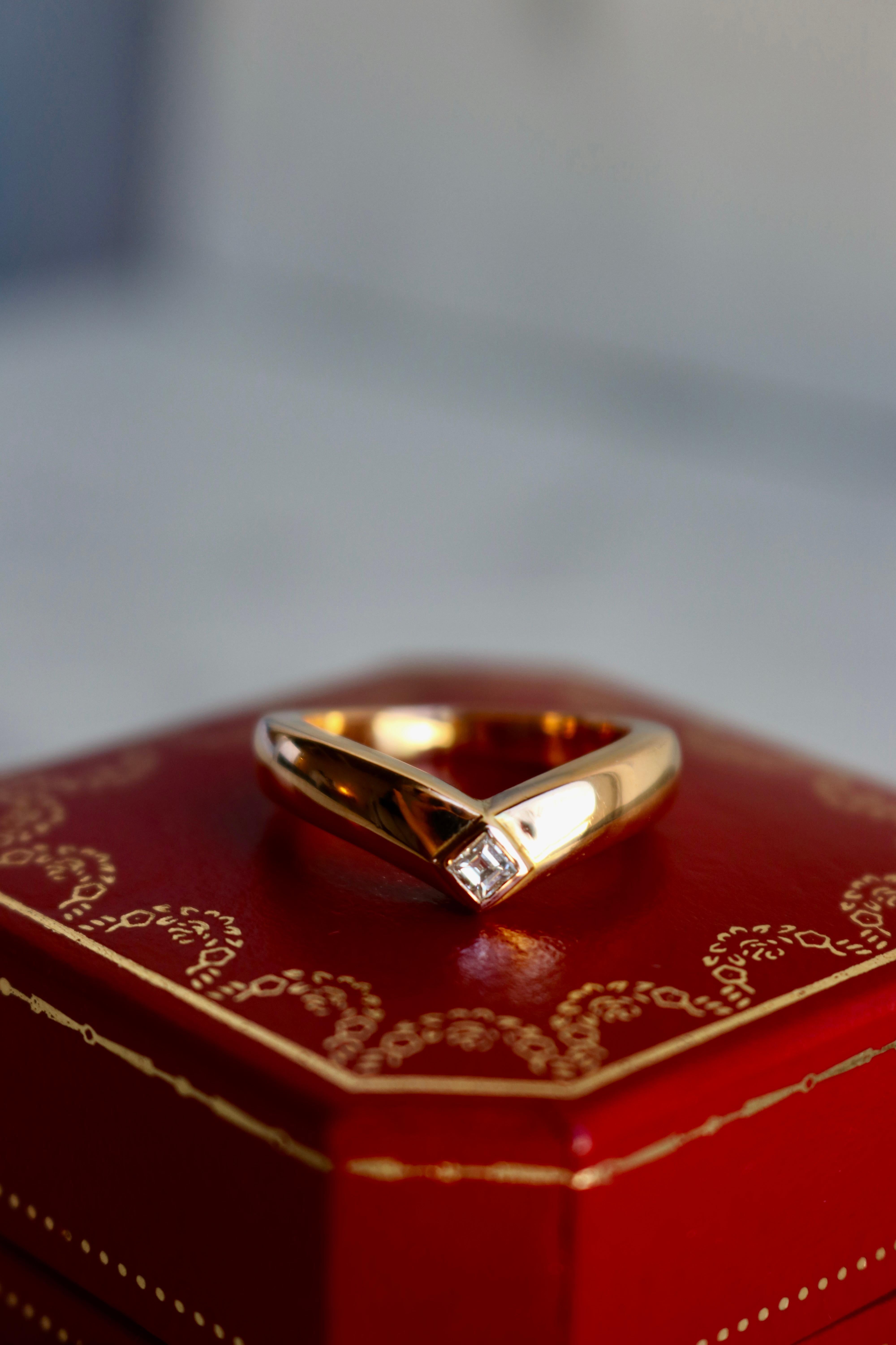 Women's or Men's Vintage Cartier Diamond 18k Rose Gold Chevron Band Ring For Sale