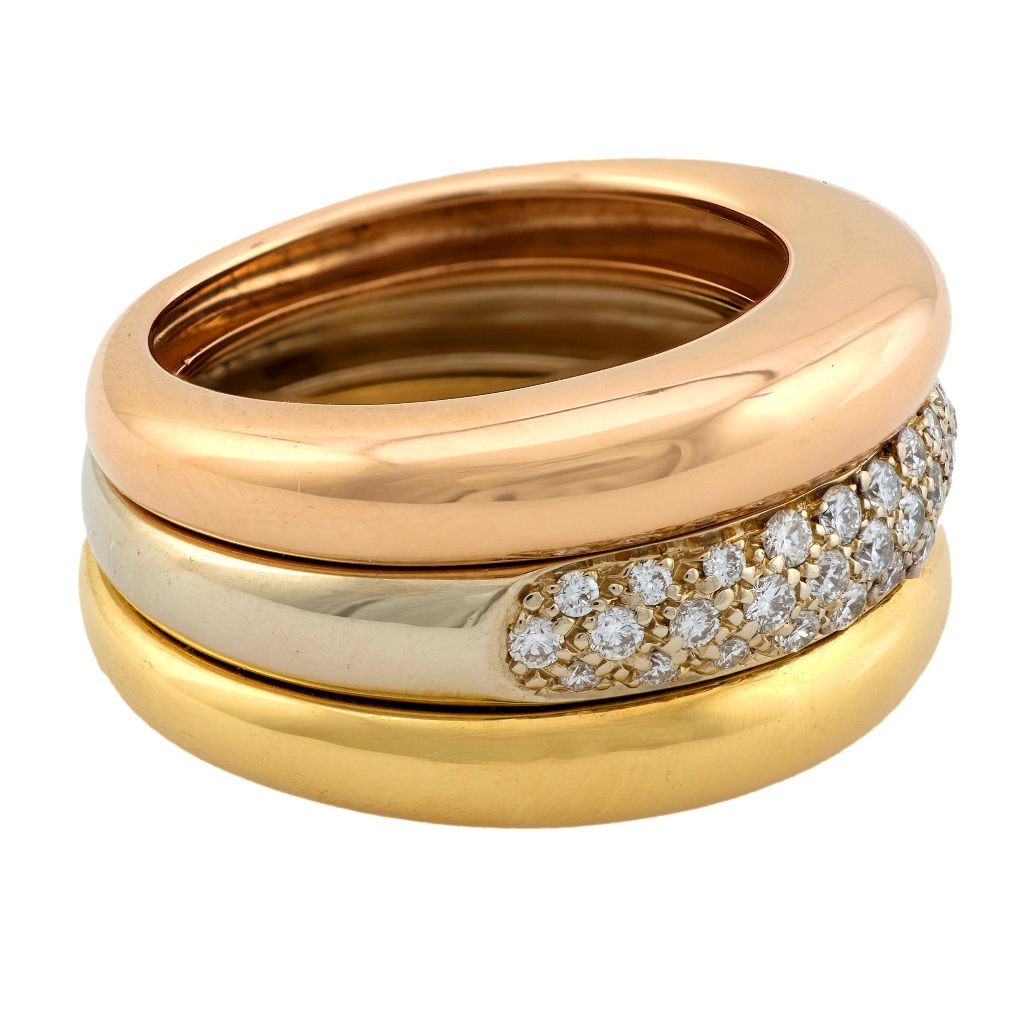 Moderno Anello Cartier d'epoca a tripla fascia con diamanti in oro 18 carati tricolore in vendita