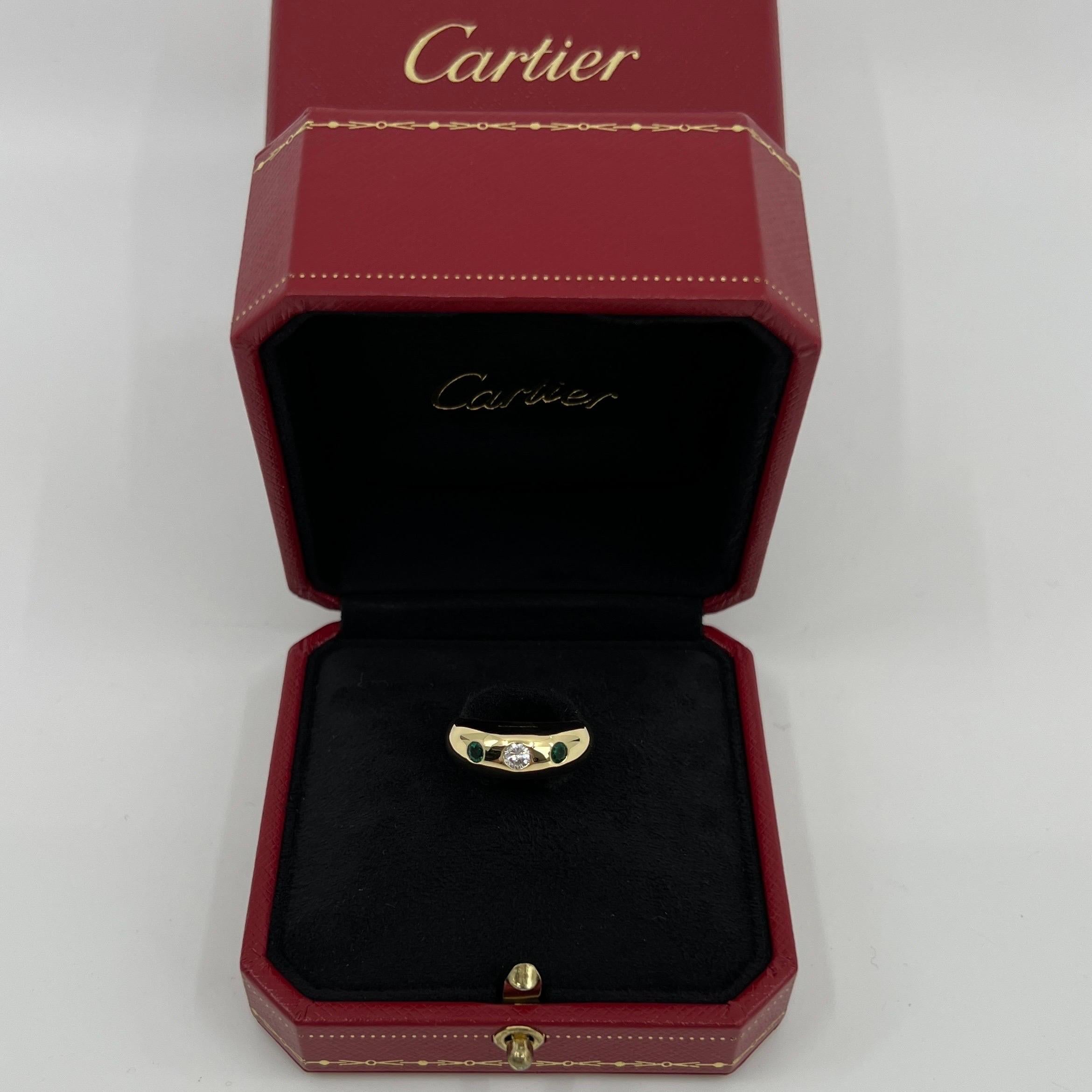 Vintage Cartier Diamond And Emerald 18k Yellow Gold Three Stone Dome Daphne Ring For Sale 7