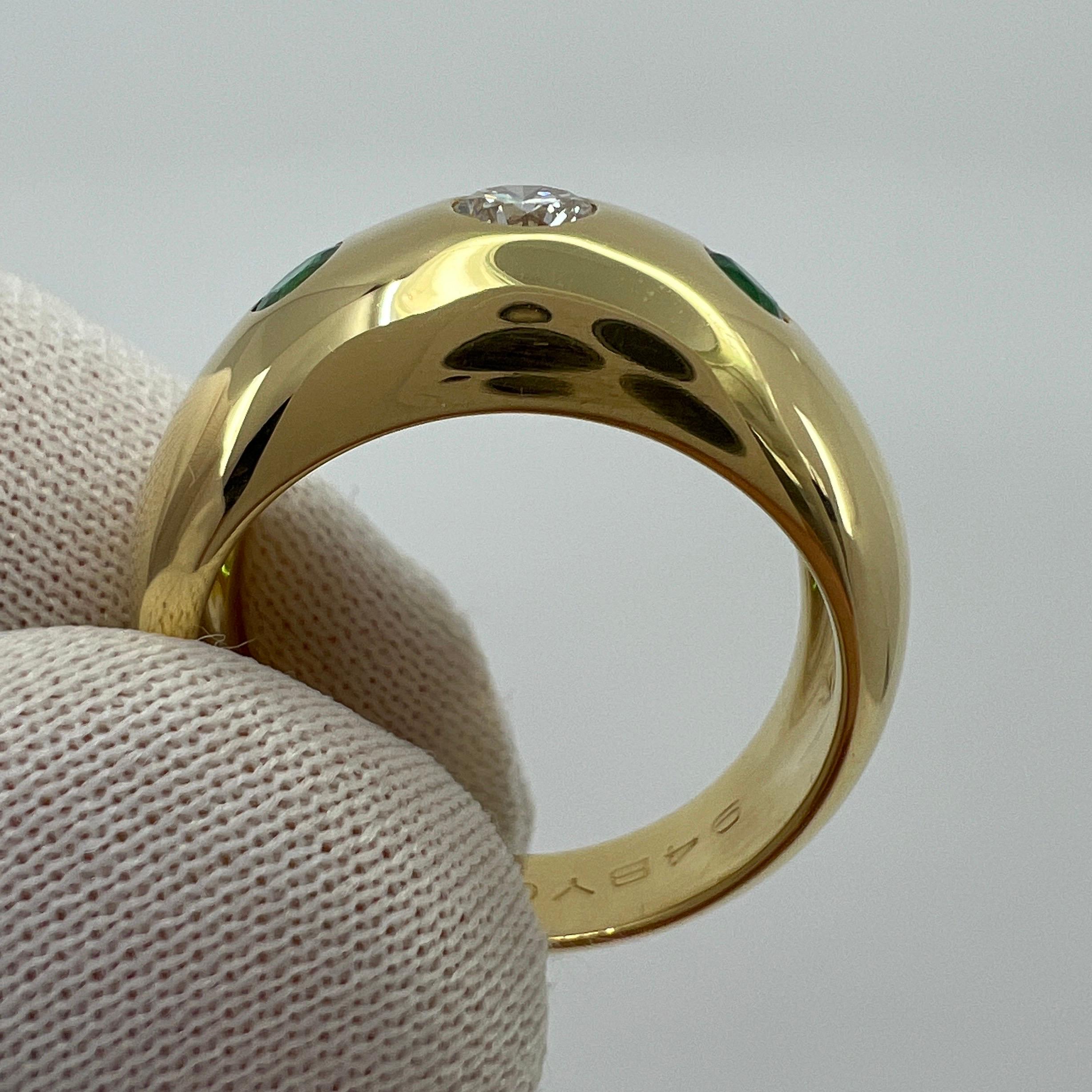 Vintage Cartier Diamond & Emerald 18k Yellow Gold Three Stone Dome Daphne Ring 6 For Sale 2
