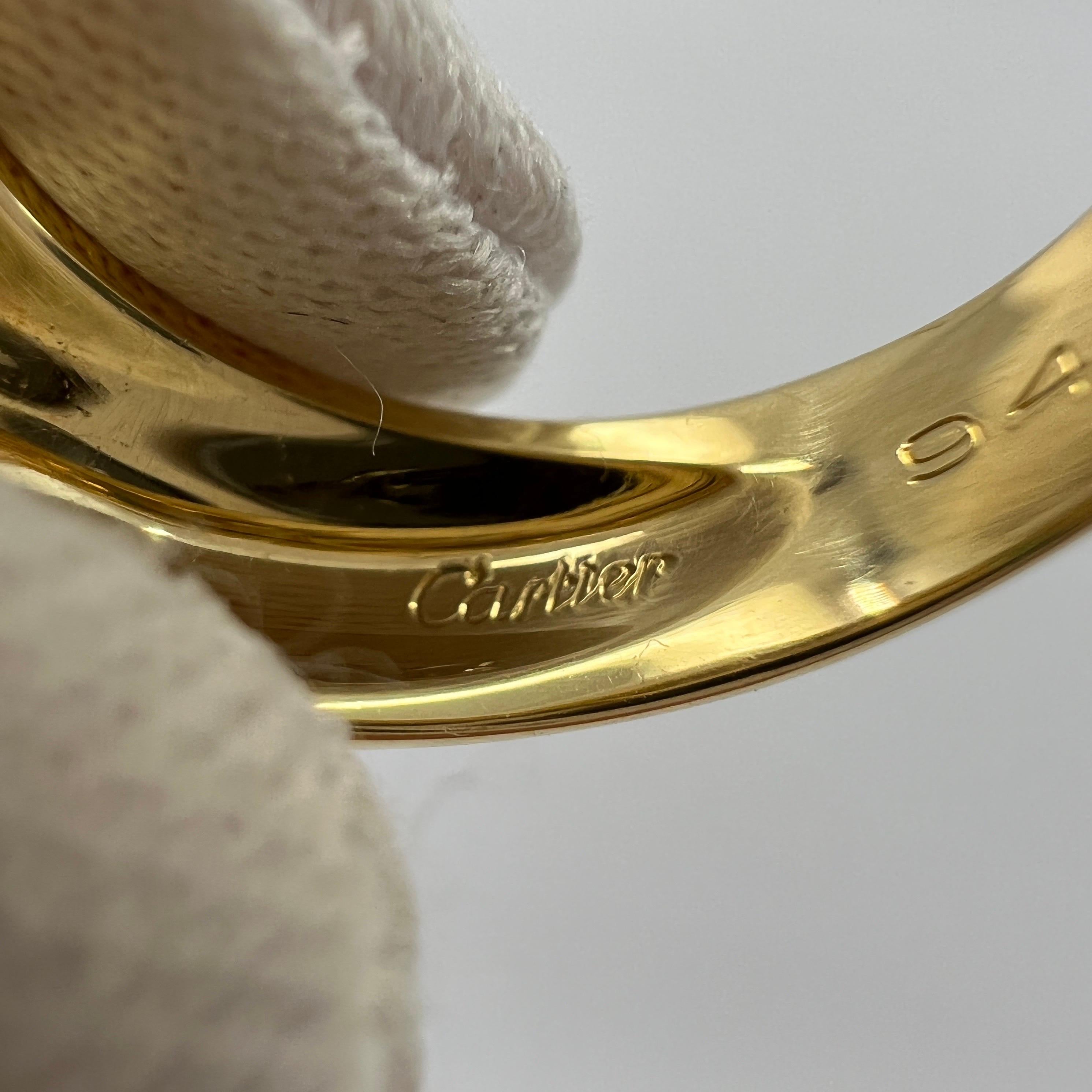 Französischer 18 Karat Gelbgold Zigeunerring mit drei Steinen von Cartier, Diamant & Smaragd 11
