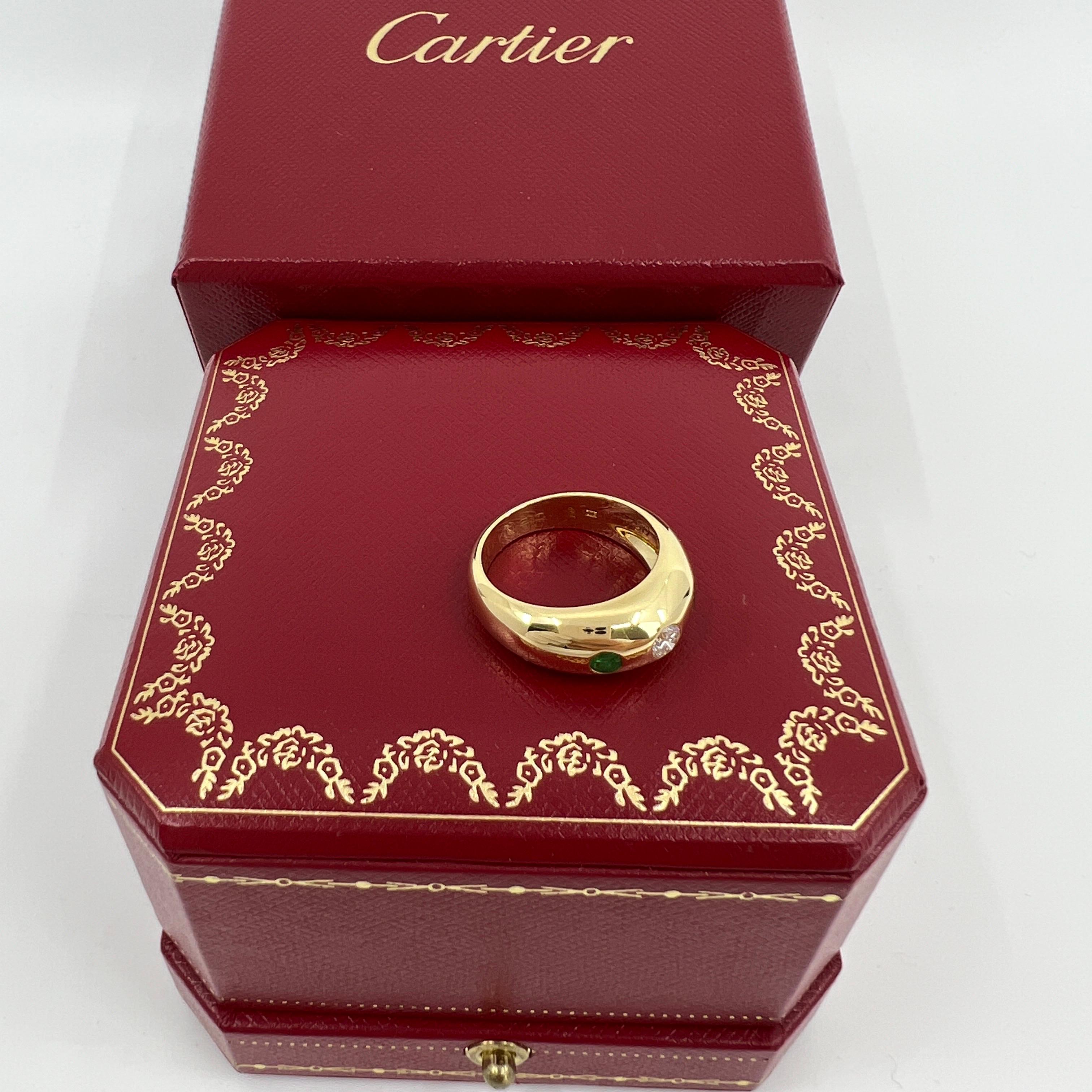 Vintage Cartier Diamond & Emerald French 18k Yellow Gold Three Stone Gypsy Ring In Excellent Condition In Birmingham, GB
