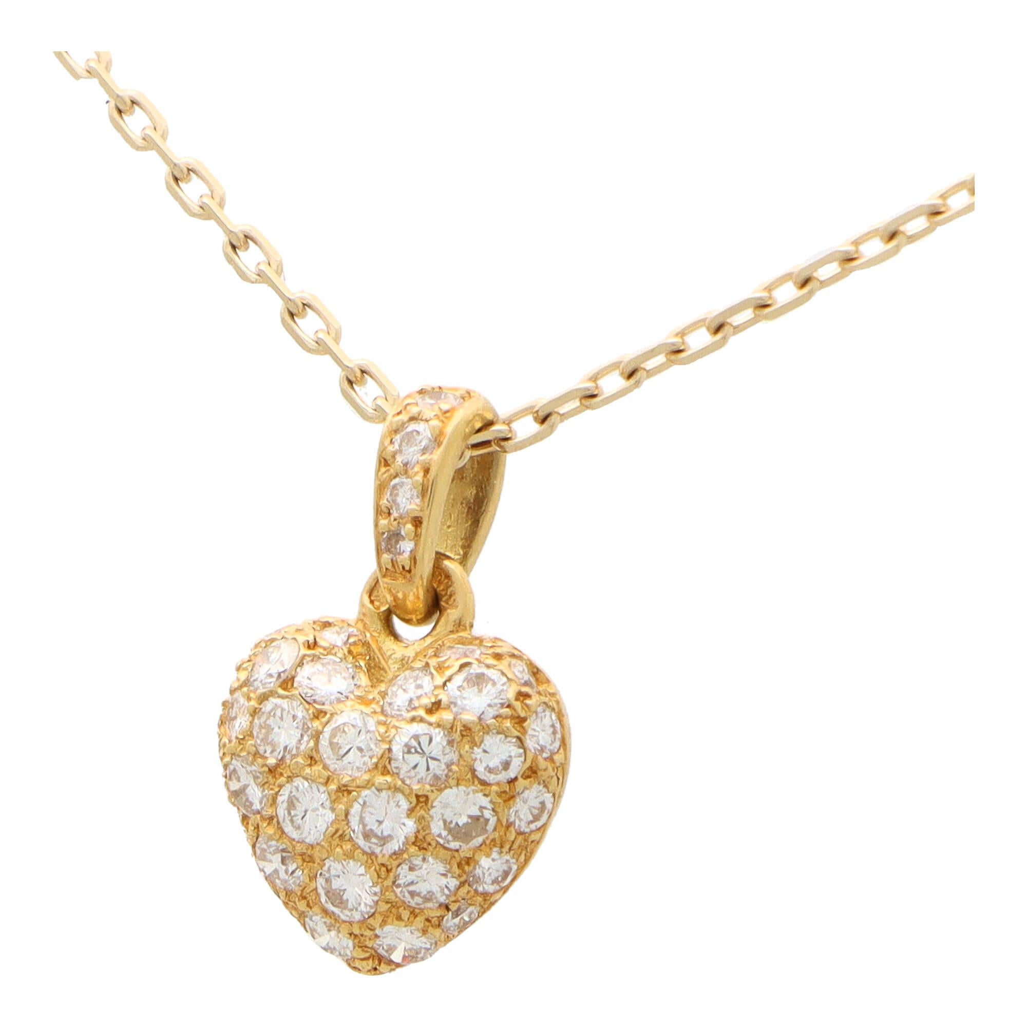 Vintage Cartier Diamond Heart Pendant Necklace in 18k Yellow Gold In Excellent Condition For Sale In London, GB