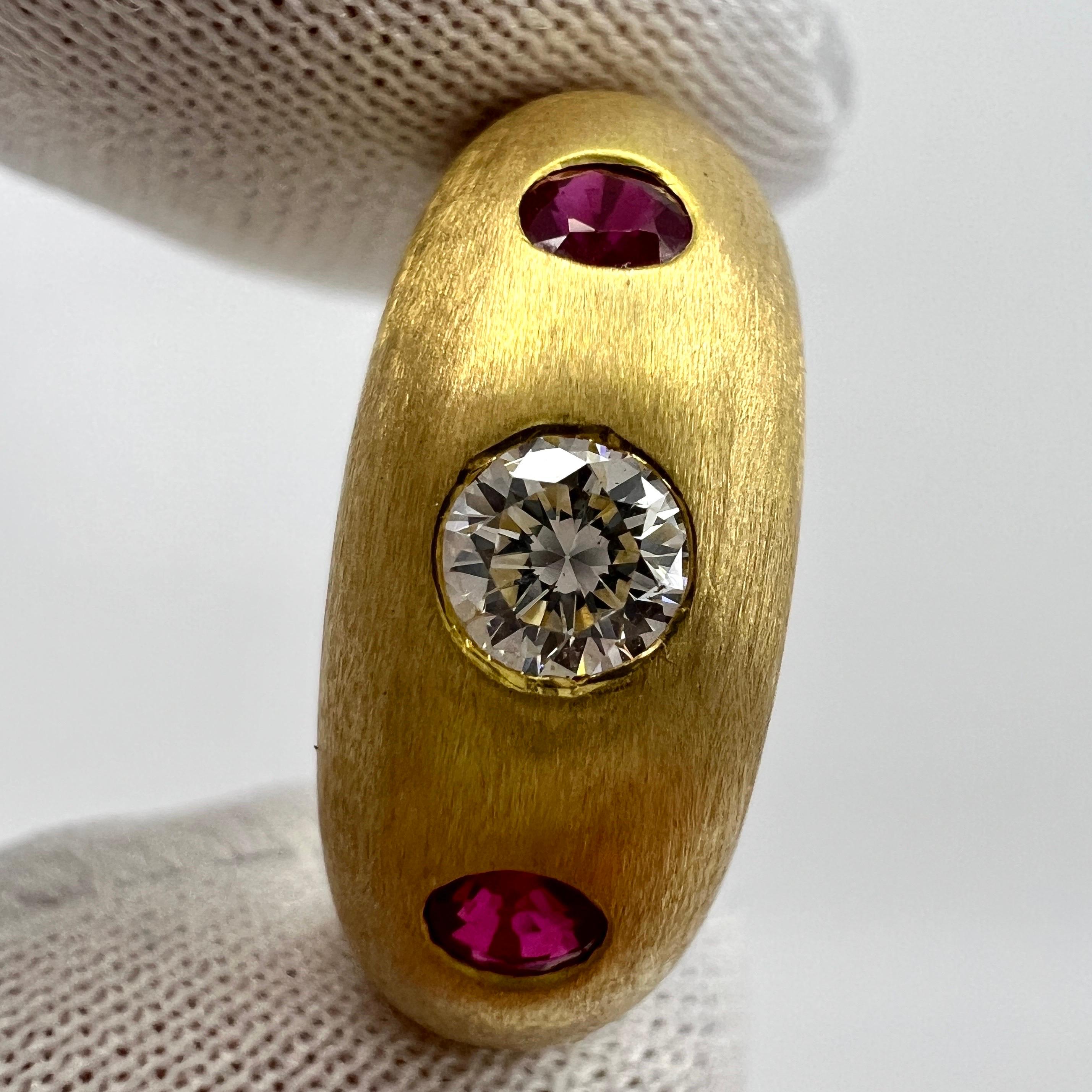 Vintage Cartier Diamond Ruby Daphne 18k Brushed Gold Three Stone Domed Ring 2