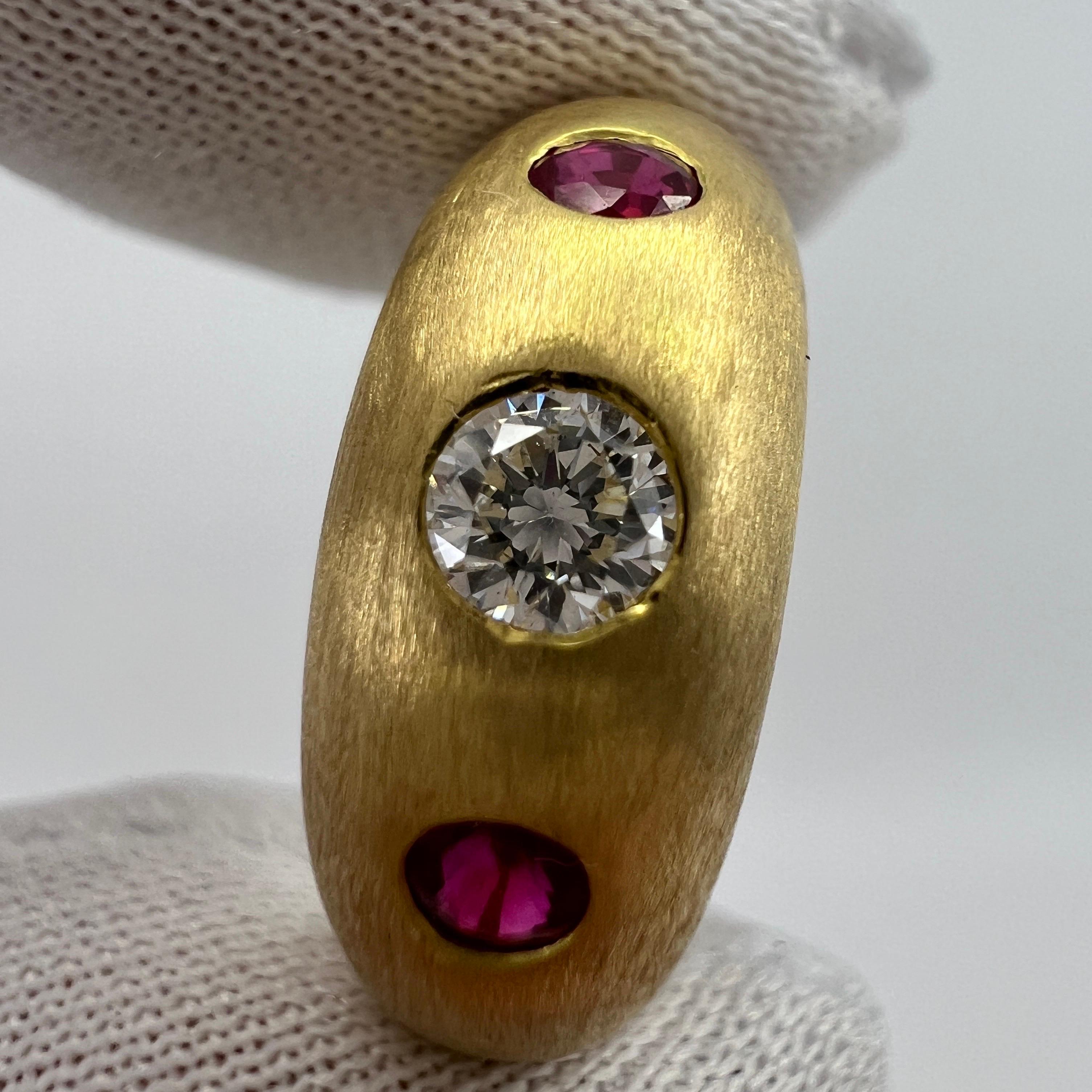 Vintage Cartier Diamond Ruby Daphne 18k Brushed Gold Three Stone Domed Ring 4