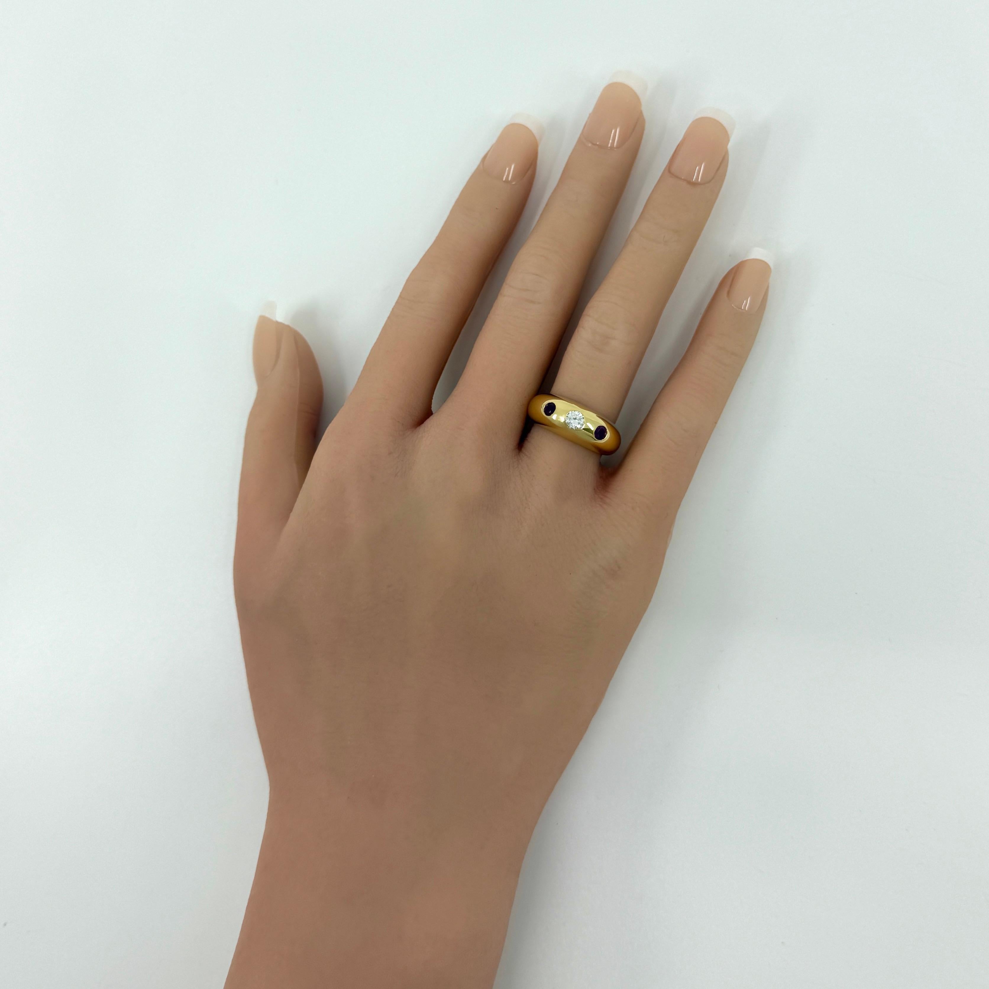Vintage Cartier Diamond Ruby Daphne 18k Yellow Gold Three Stone Domed Ring EU52 In Excellent Condition For Sale In Birmingham, GB