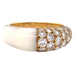 Vintage Cartier Diamond White Coral 18 Karat Gold Ring