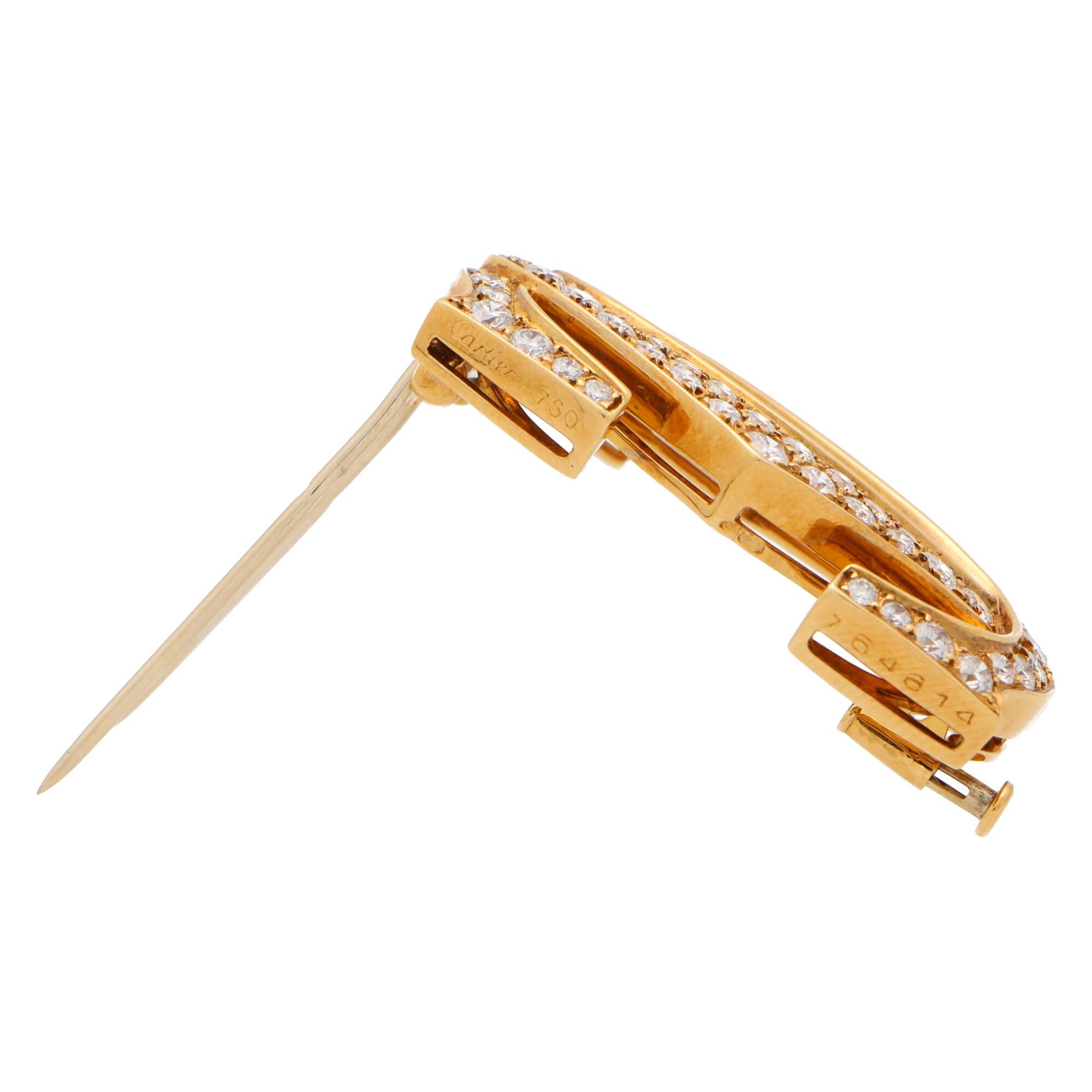 Vintage Cartier: 18 Karat Gelbgold Diamantbrosche mit Doppel-C-Motiv-Diamant-Motiv (Zeitgenössisch) im Angebot