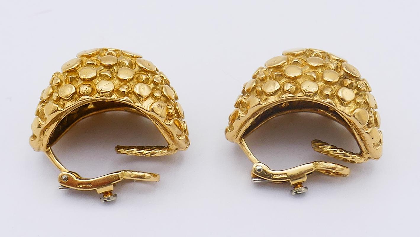Women's Vintage Cartier Earrings 18k Gold Clip-On Estate Jewelry For Sale
