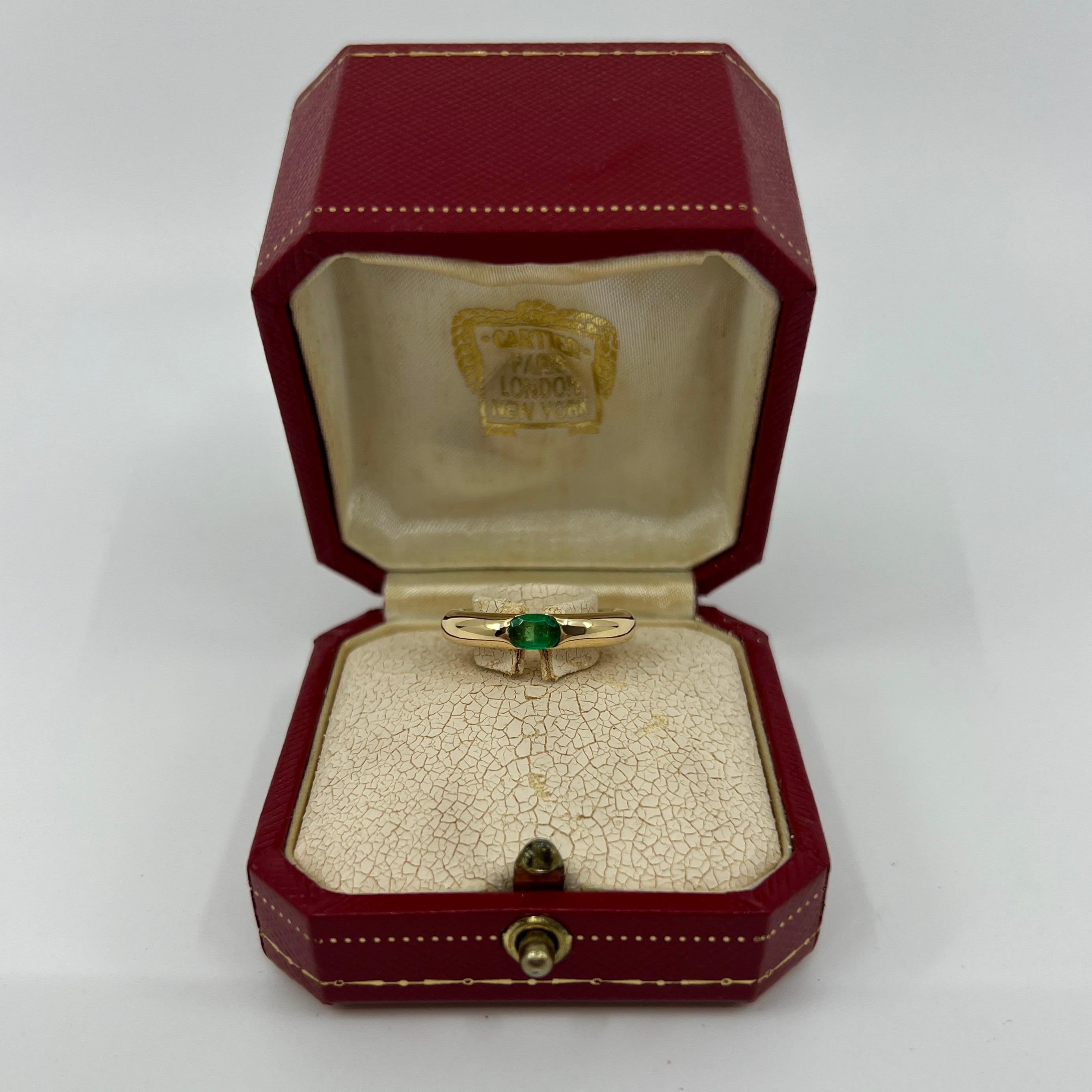 Vintage Cartier Emerald Vivid Green Ellipse 18k Yellow Gold Solitaire Ring 52 en vente 5