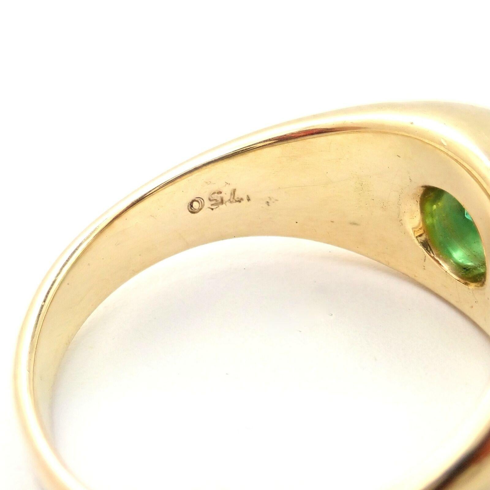 gold emerald ring vintage
