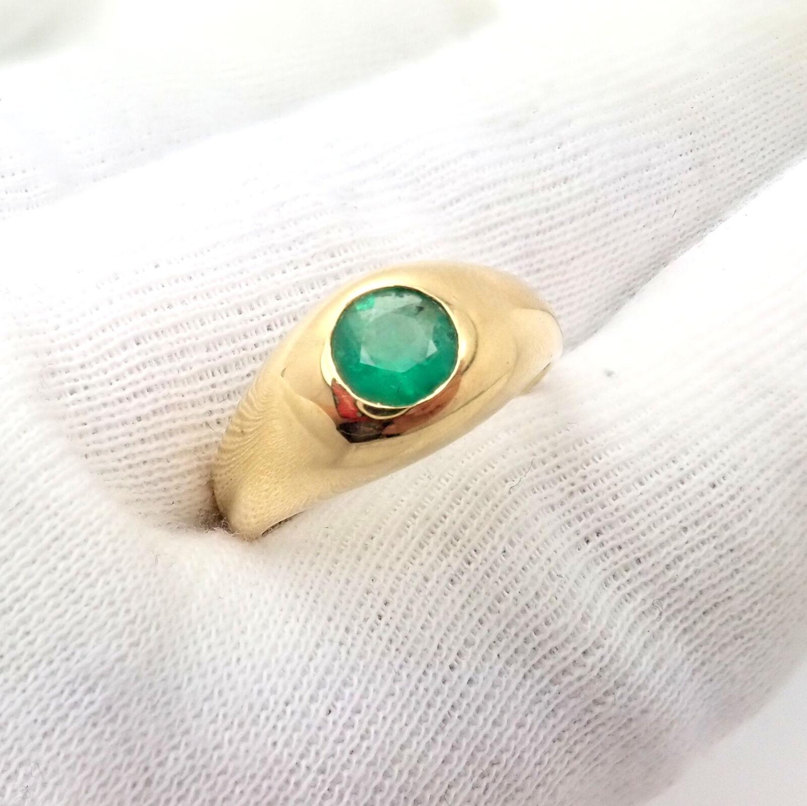 Women's or Men's Vintage Cartier Emerald Yellow Gold Band Ring For Sale
