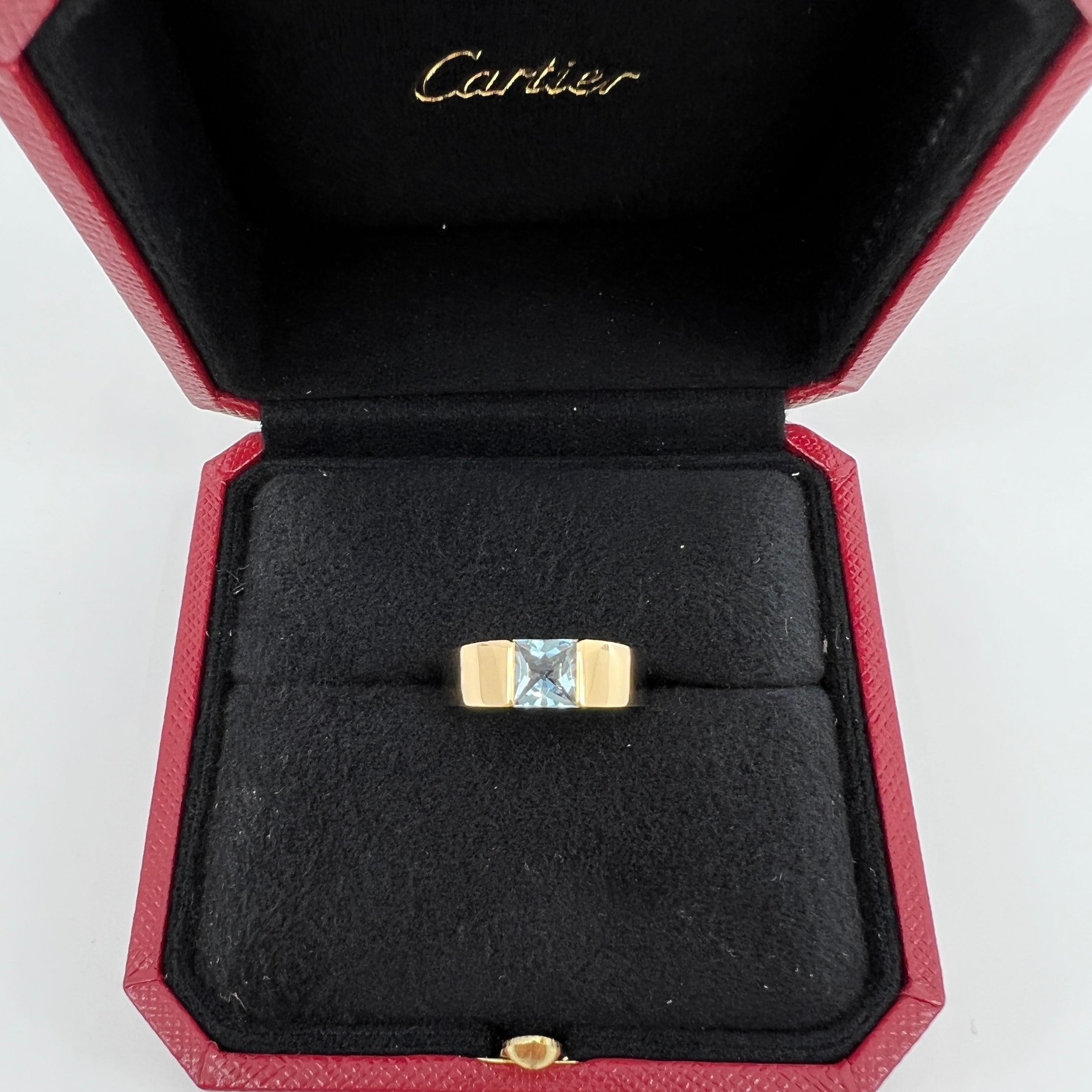Taille carrée Vintage Cartier Fine Aigue Marine Carré Coussin Or Jaune 18k Bague Tank 51 en vente