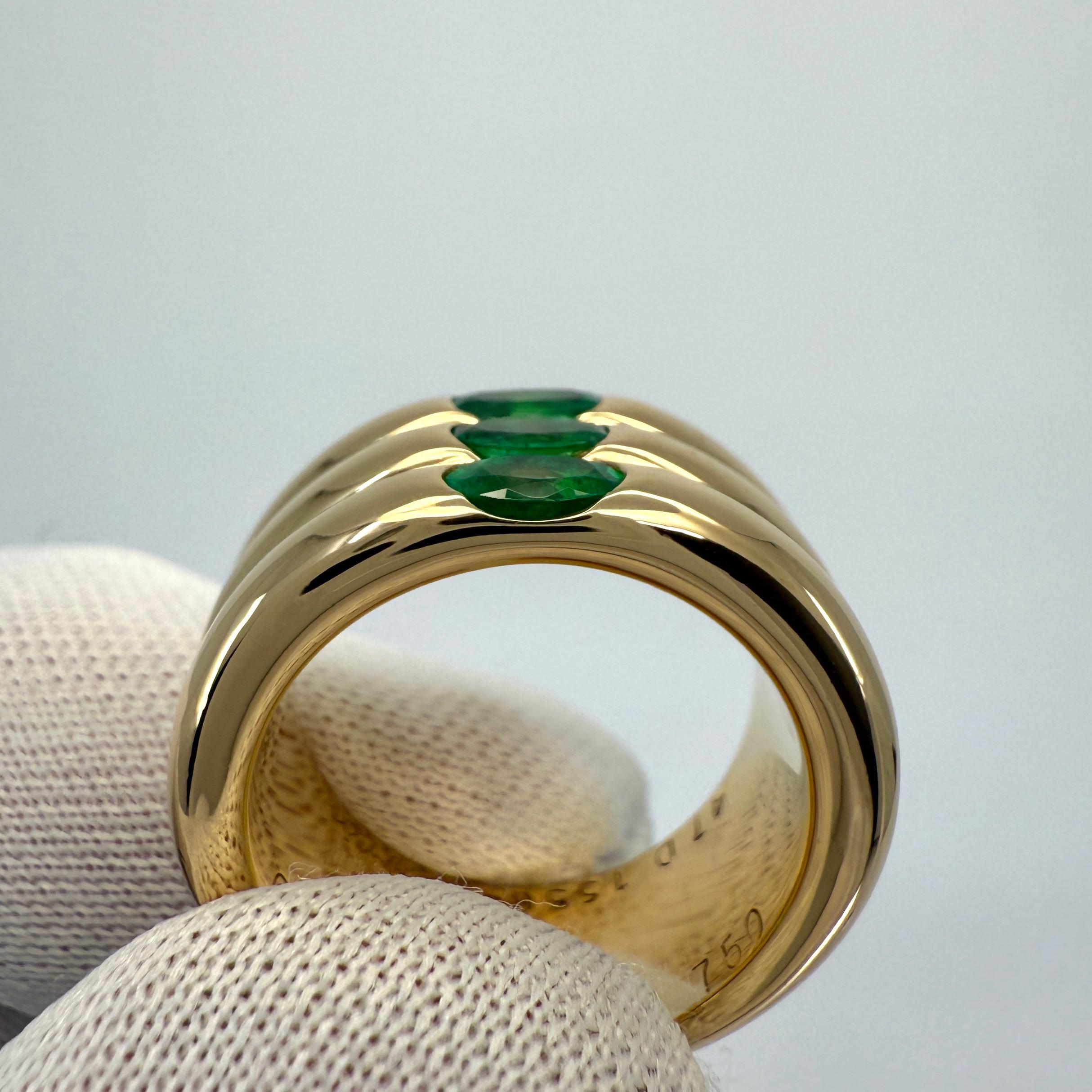 Women's or Men's Vintage Cartier Green Emerald Ellipse 18k Yellow Gold Three Stone Band Ring 47