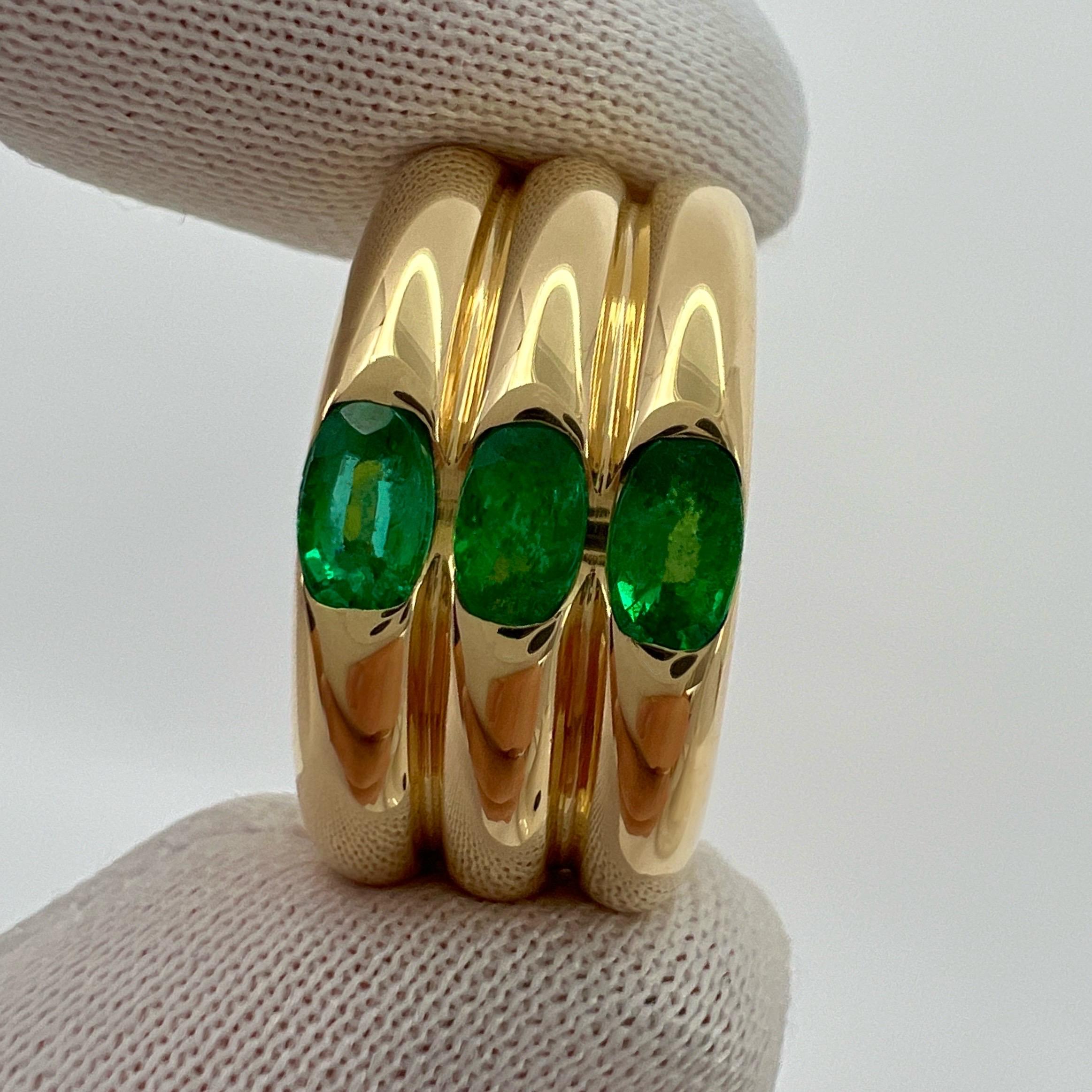 Vintage Cartier Green Emerald Ellipse 18k Yellow Gold Three Stone Band Ring 50  In Good Condition In Birmingham, GB