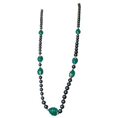 Collana vintage Cartier con ematite e calcedonio e diamanti in oro giallo 18 carati