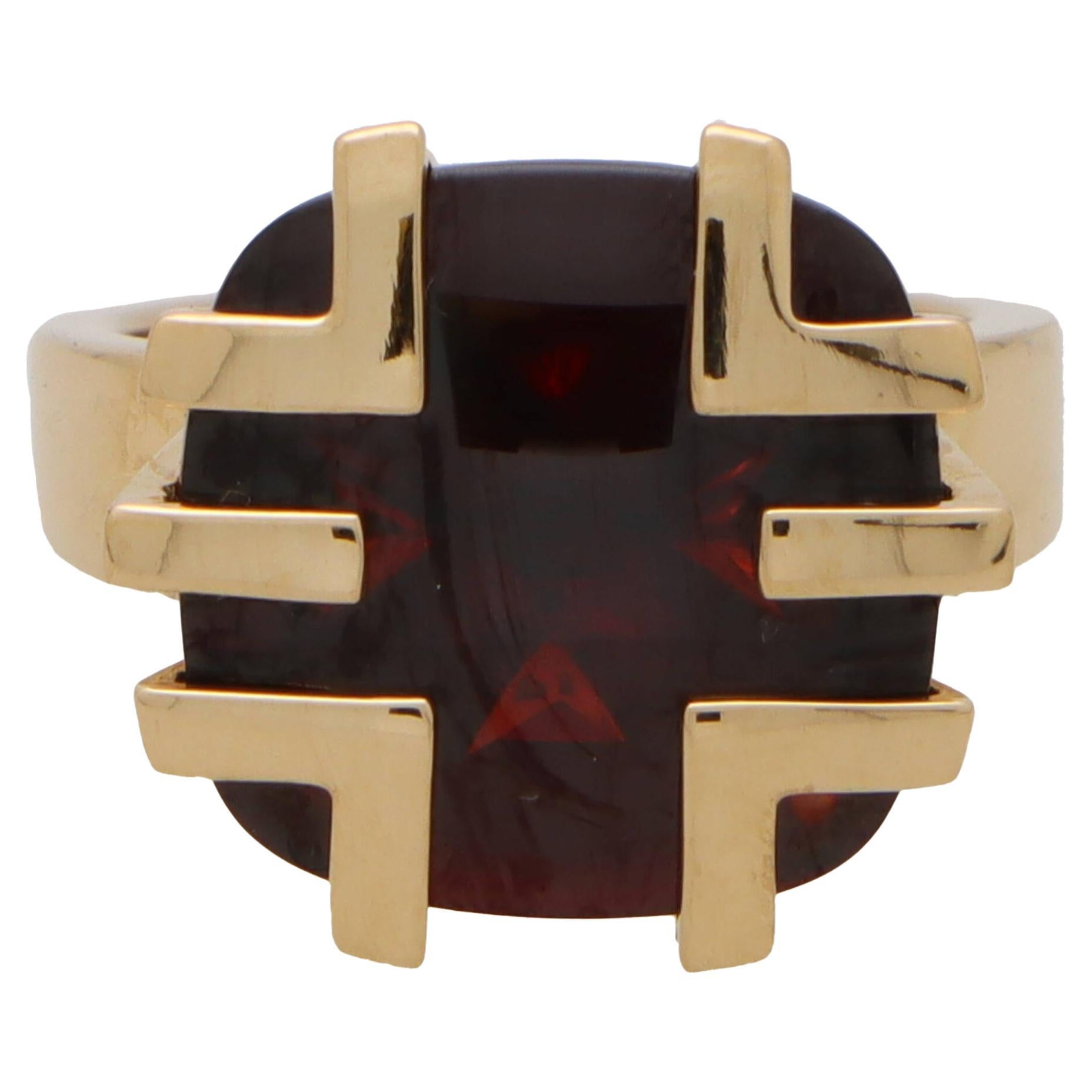  Vintage Cartier 'Kiss of the Dragon' Garnet Ring in 18k Yellow Gold