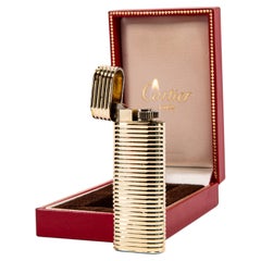 Encendedor Vintage CARTIER Les Must Chaqueta de oro macizo de 18 quilates en caja Años 70