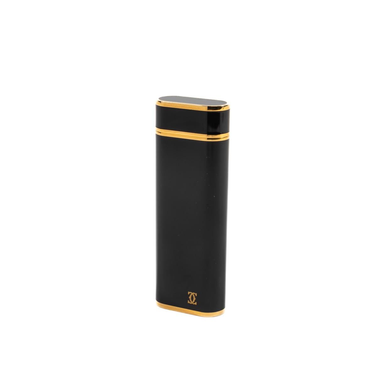 Women's or Men's Vintage Cartier Les Must lighter Black Lacquer Gold Plated 1970s