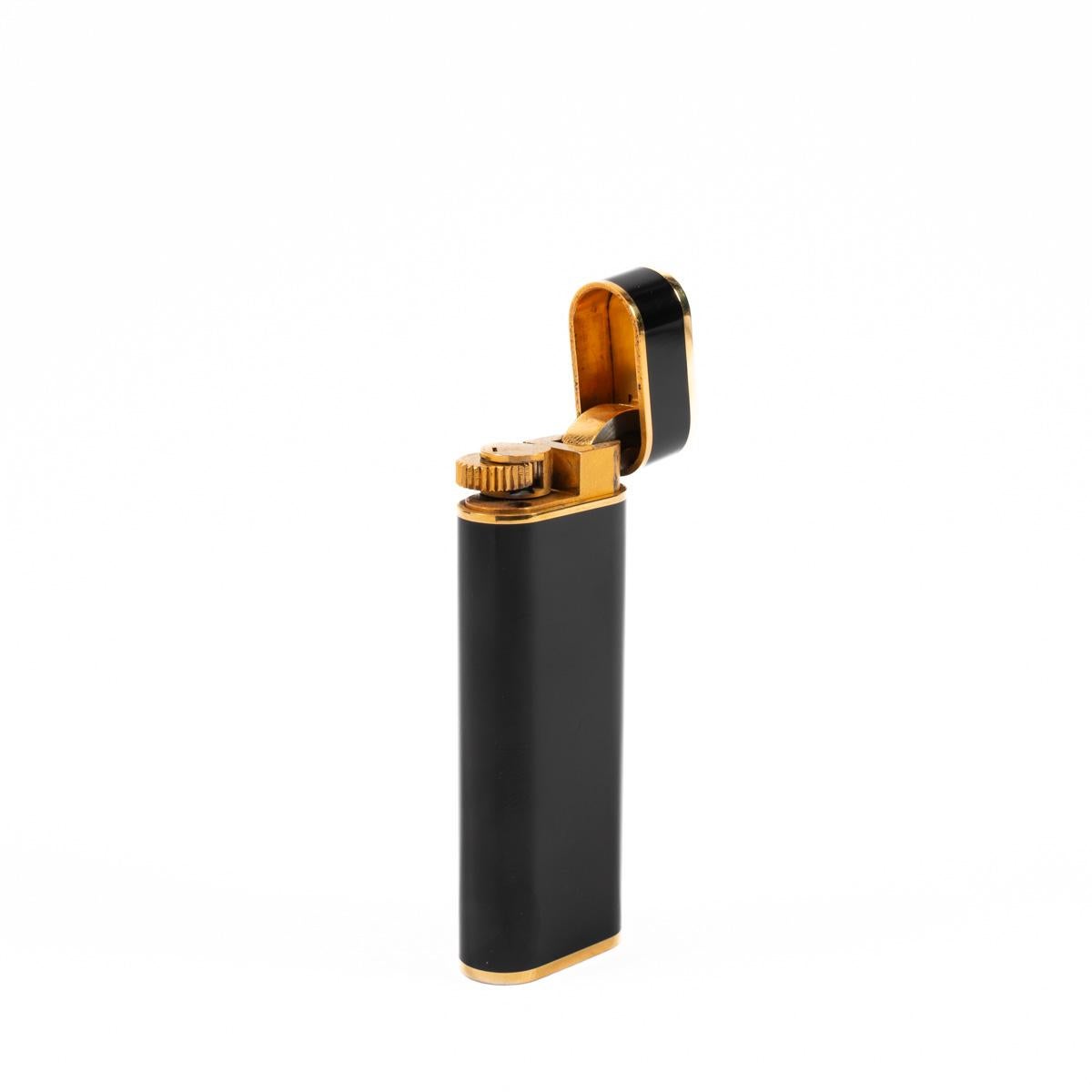 Vintage Cartier Les Must lighter Black Lacquer Gold Plated 1970s 3
