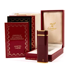 Vintage CARTIER Les Must Briquet Bordeaux Laqué dans sa boîte 1990