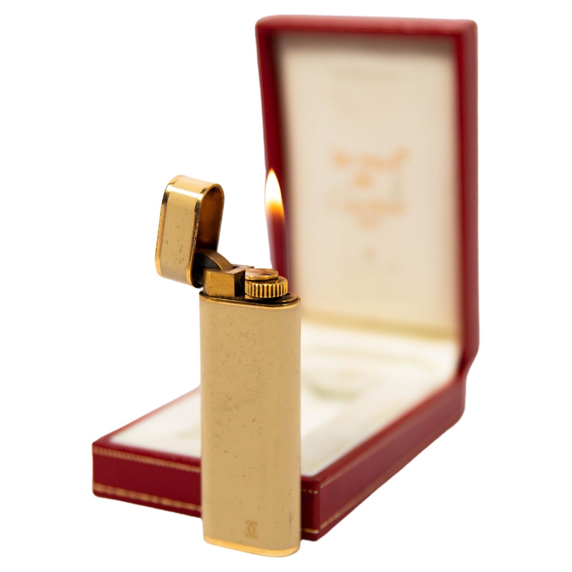 Vintage Cartier Les Must lighter Cremefarbener Lack vergoldet komplett in Box