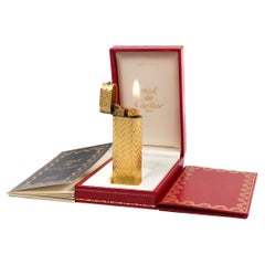 Vintage CARTIER Les Must Lighter Gold Plated with Sapphire Cabochon 1970s