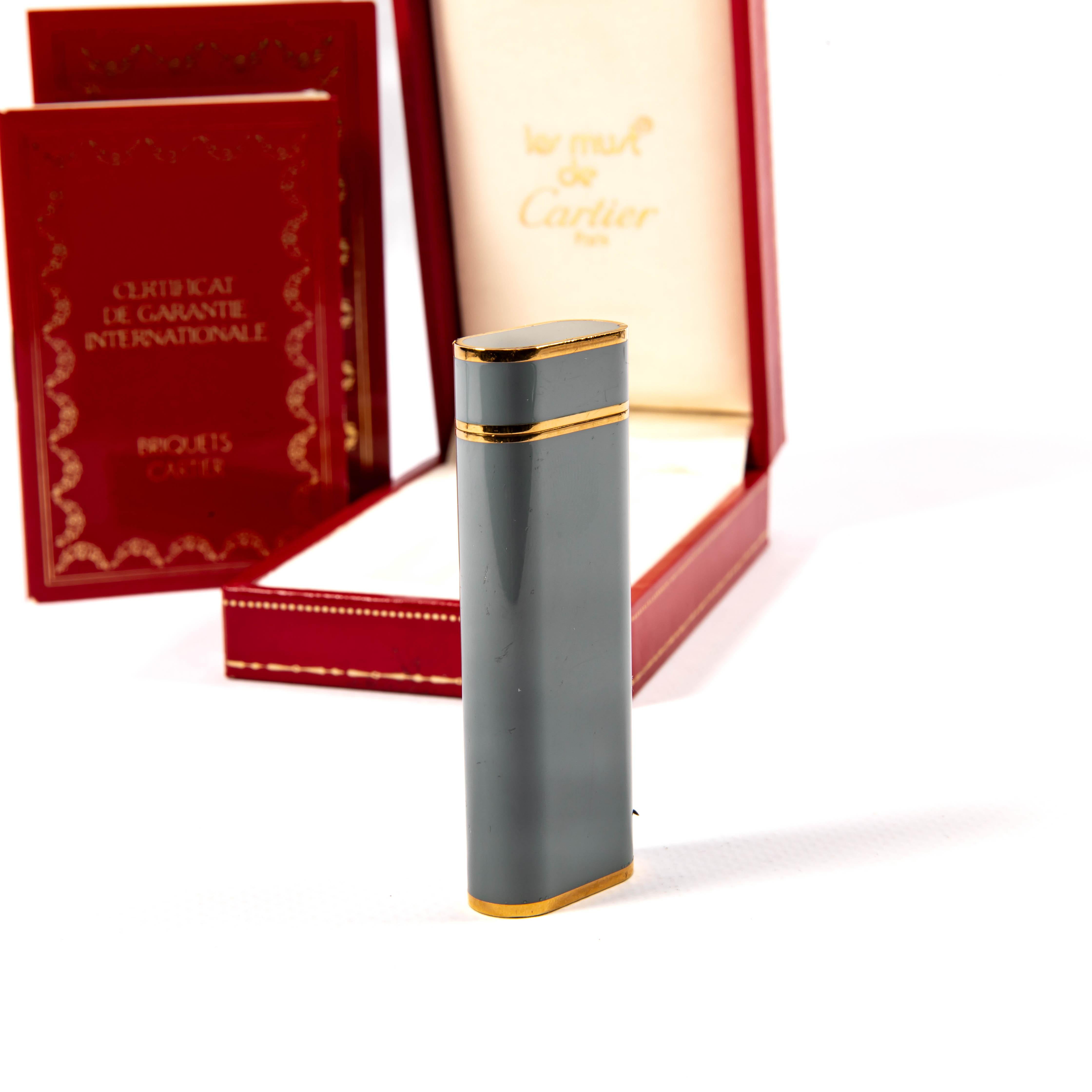Women's or Men's Vintage CARTIER Les Must Lighter Grey Lacquered in Box 1970s For Sale