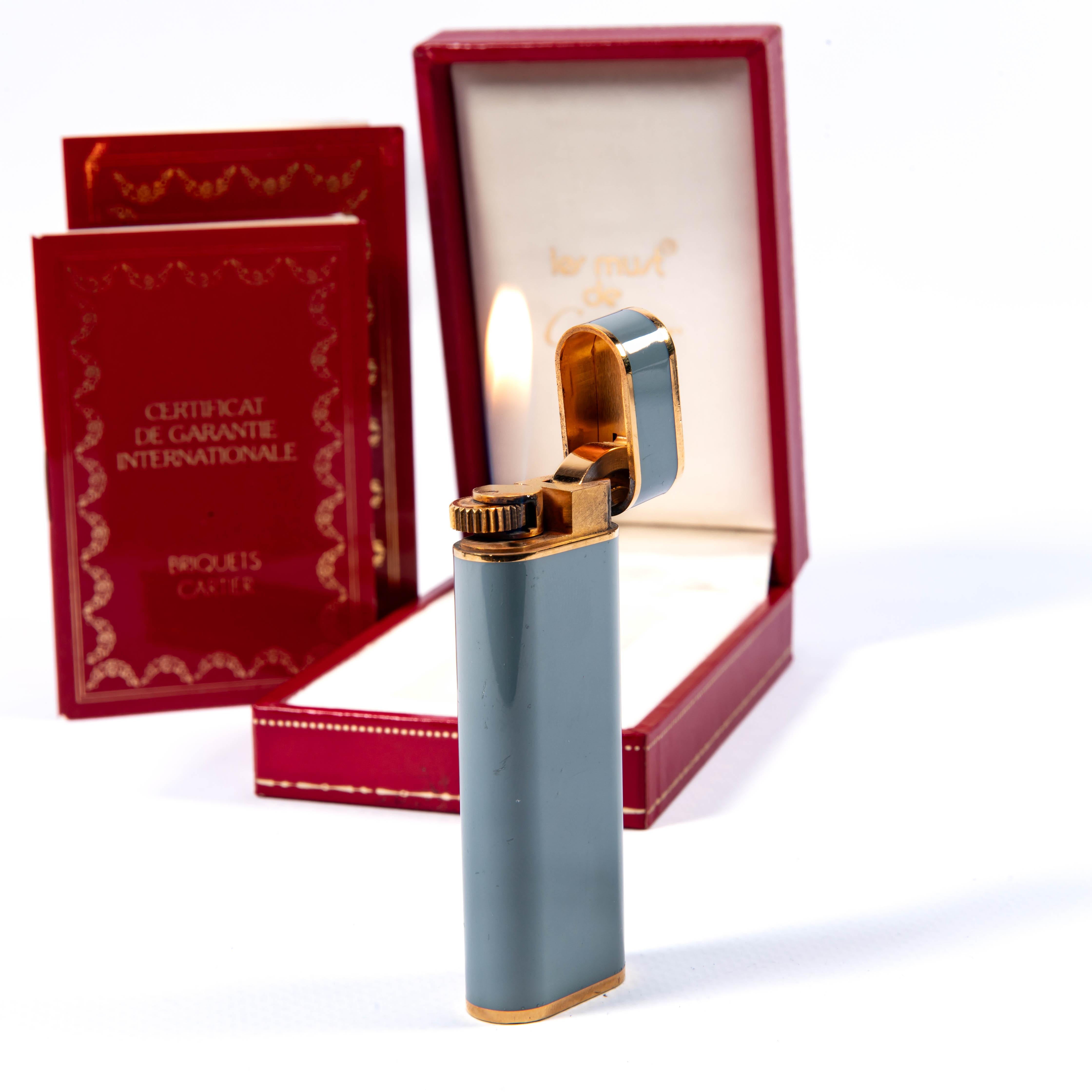 Vintage CARTIER Les Must Lighter Grey Lacquered in Box 1970s For Sale 4