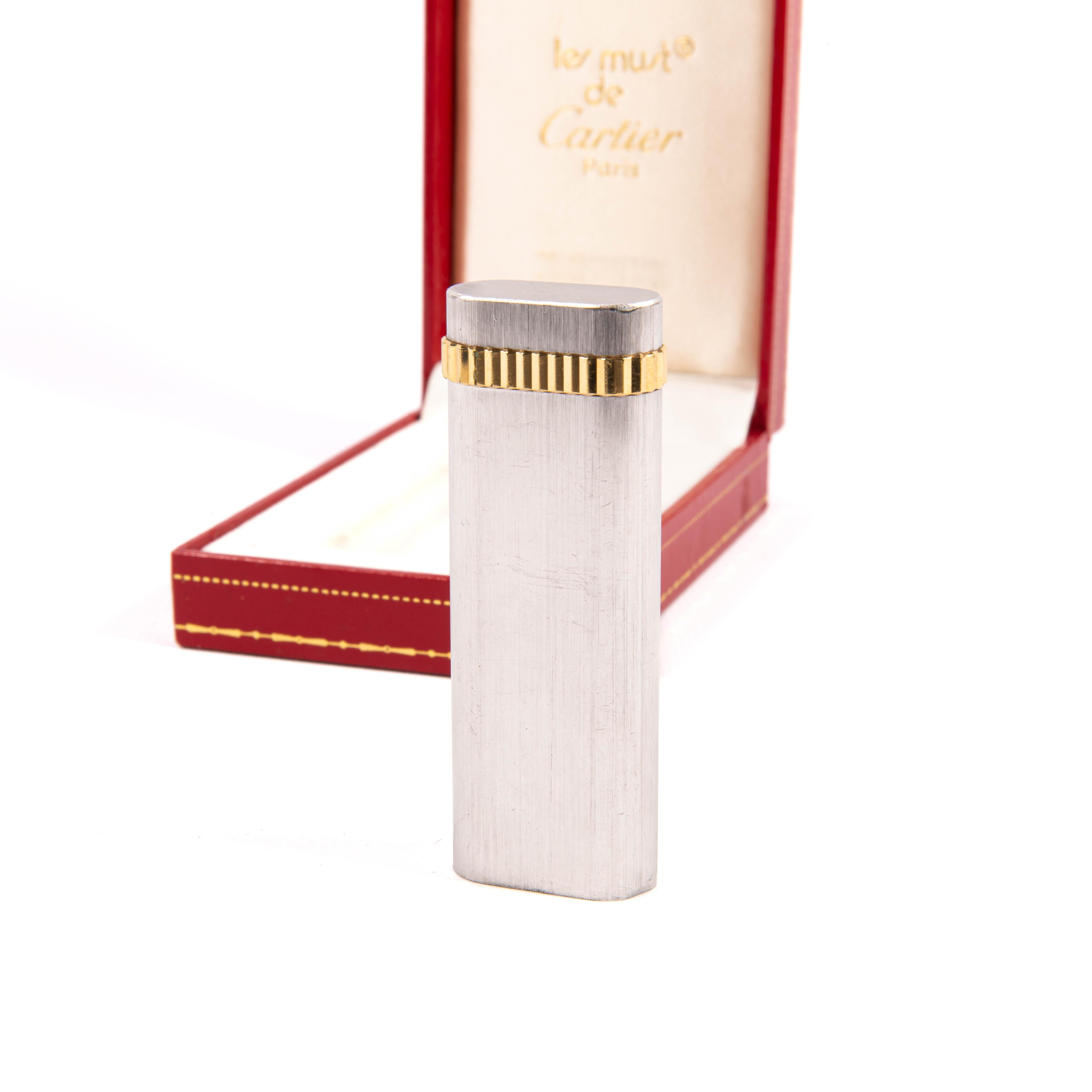Vintage CARTIER Les Must versilbertes Vintage-Leuchte in Schachtel 1970er Jahre im Zustand „Gut“ im Angebot in DELFT, NL