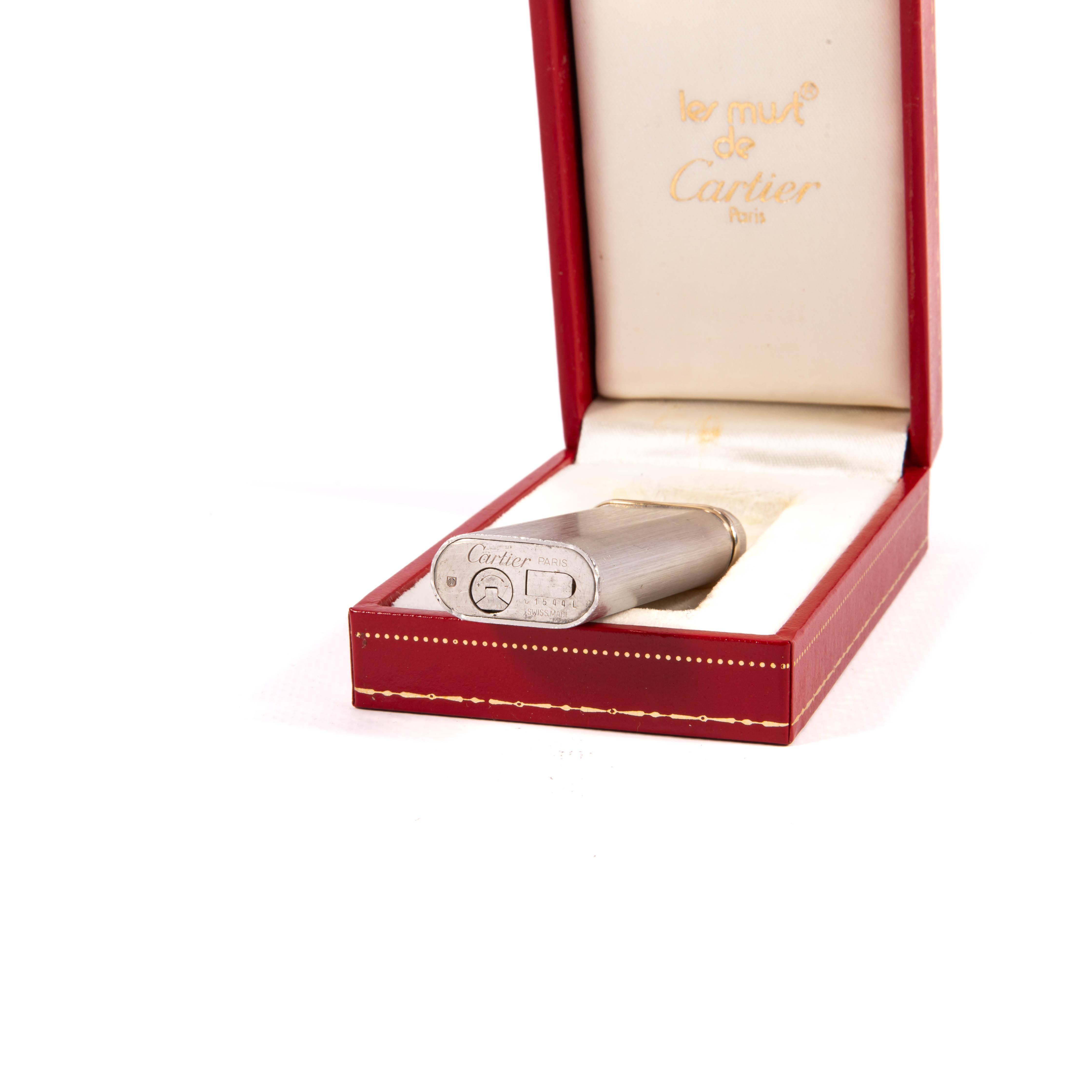 Cartier Les Must Trinity briquet vintage en argent brossé complet dans sa boîte 1970 en vente 6