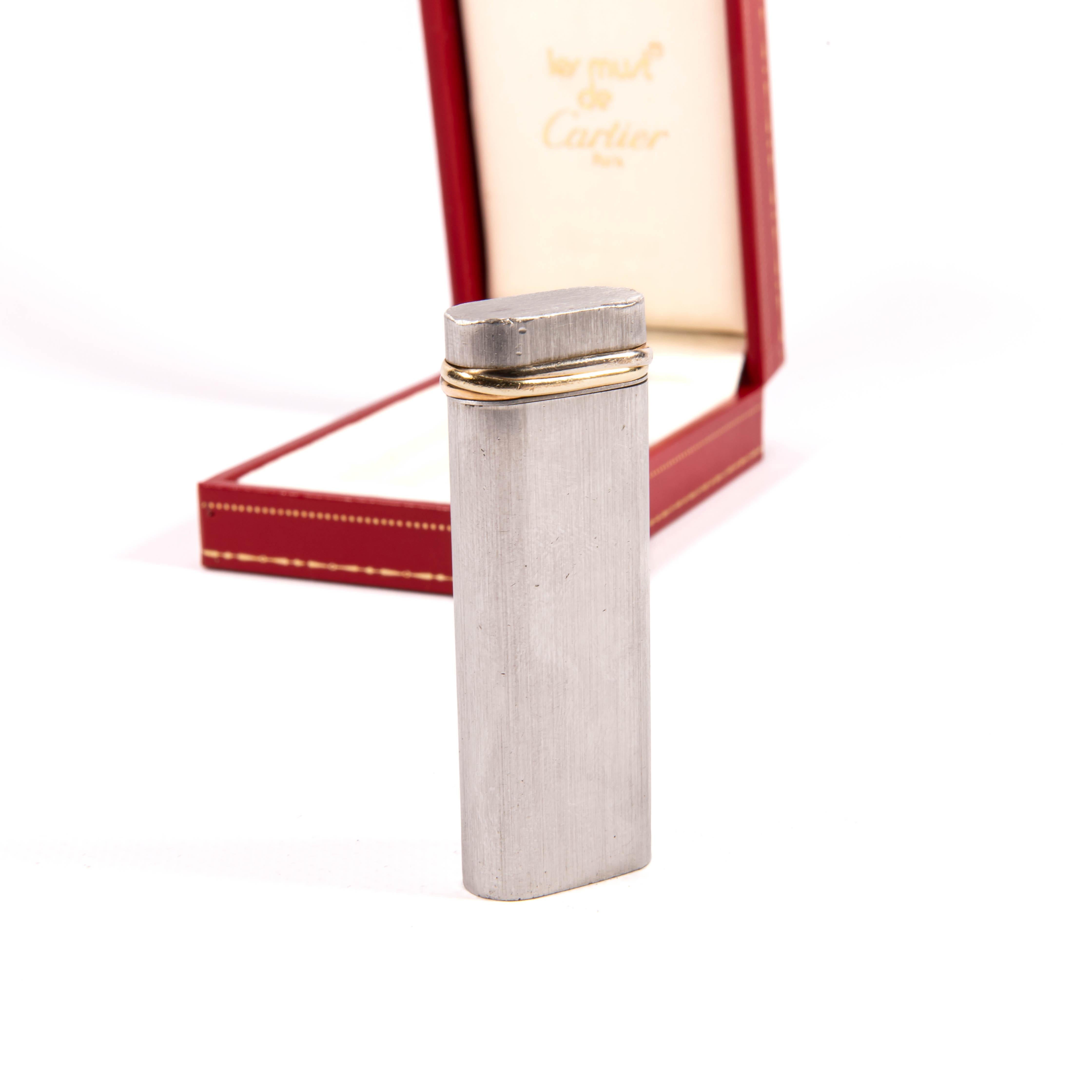 Cartier Les Must Trinity briquet vintage en argent brossé complet dans sa boîte 1970 en vente 1