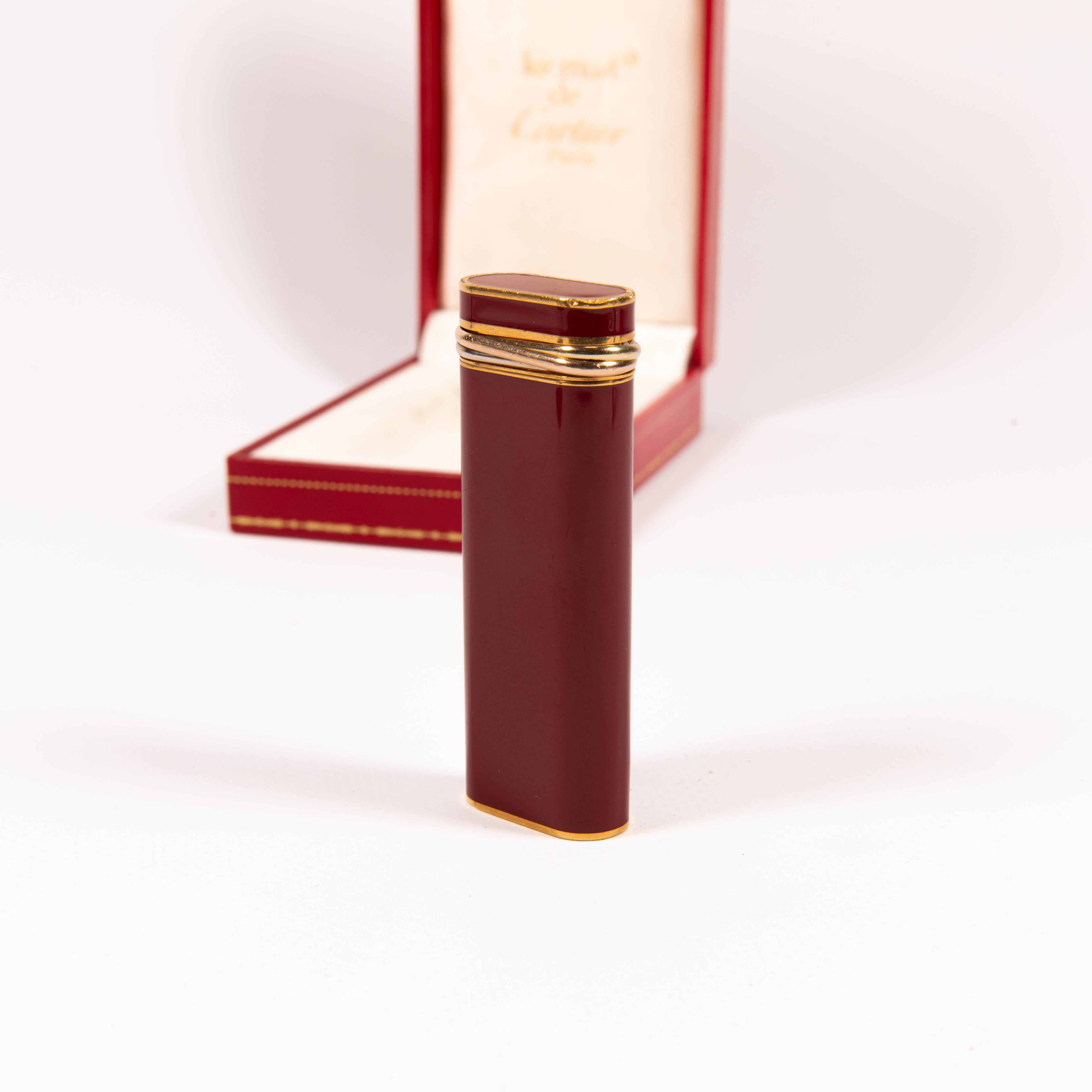 Encendedor Vintage Cartier Les Must Trinity Chapado en Oro con Laca Roja en Caja 1