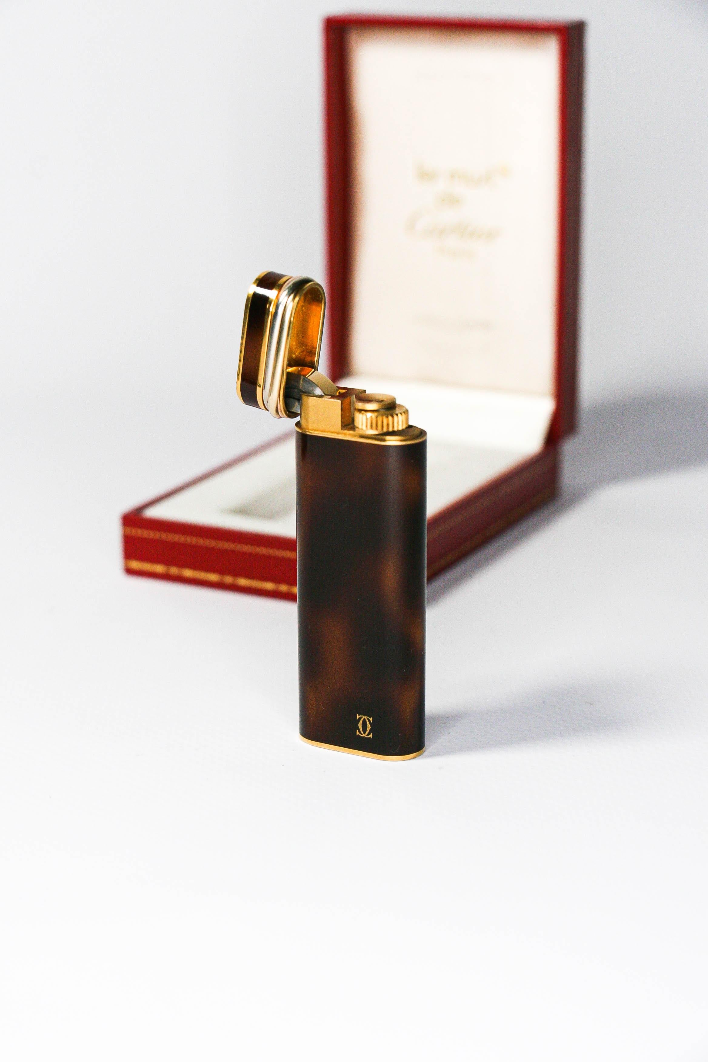 Vintage Cartier Les Must Trinity lighter Gold Plated with Tortoiseshell Laquer In Excellent Condition In DELFT, NL