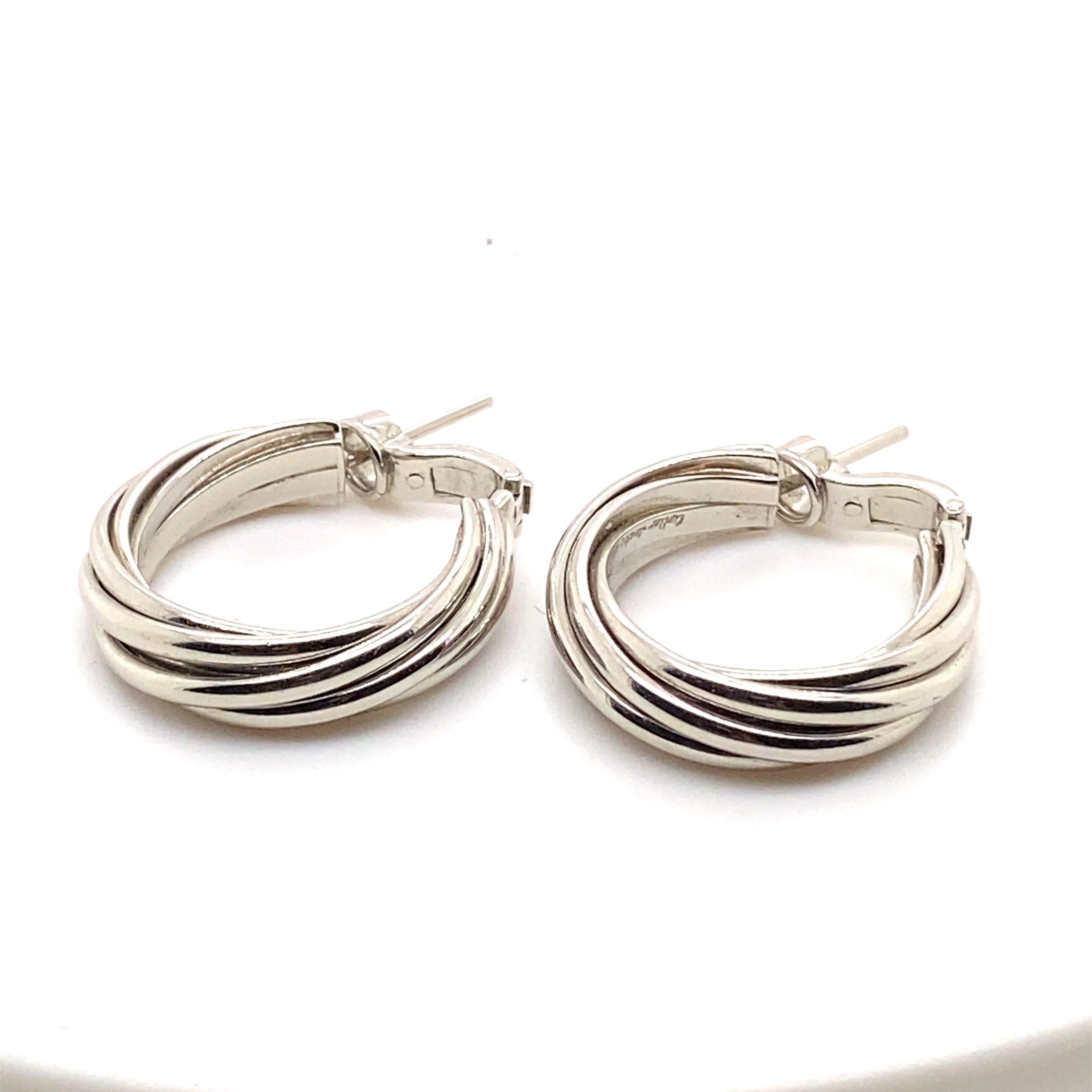 Rétro Cartier London, boucles d'oreilles créoles vintage en platine, circa 1960 en vente