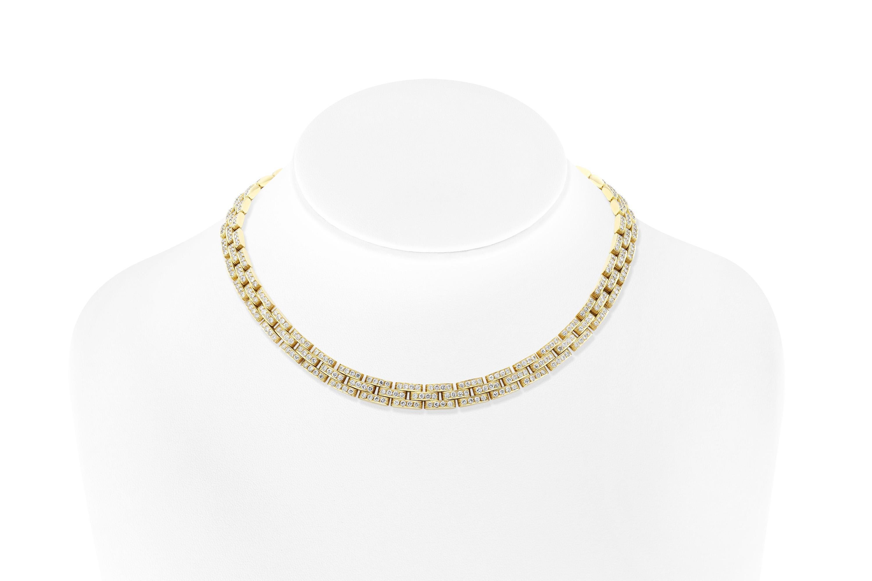 Finemente realizzato in oro giallo 18 carati con diamanti rotondi taglio Brilliante per un peso totale di circa 15,00 carati.
Firmato da Cartier, dalla sua collezione Panthere Links
16 1/4 di lunghezza