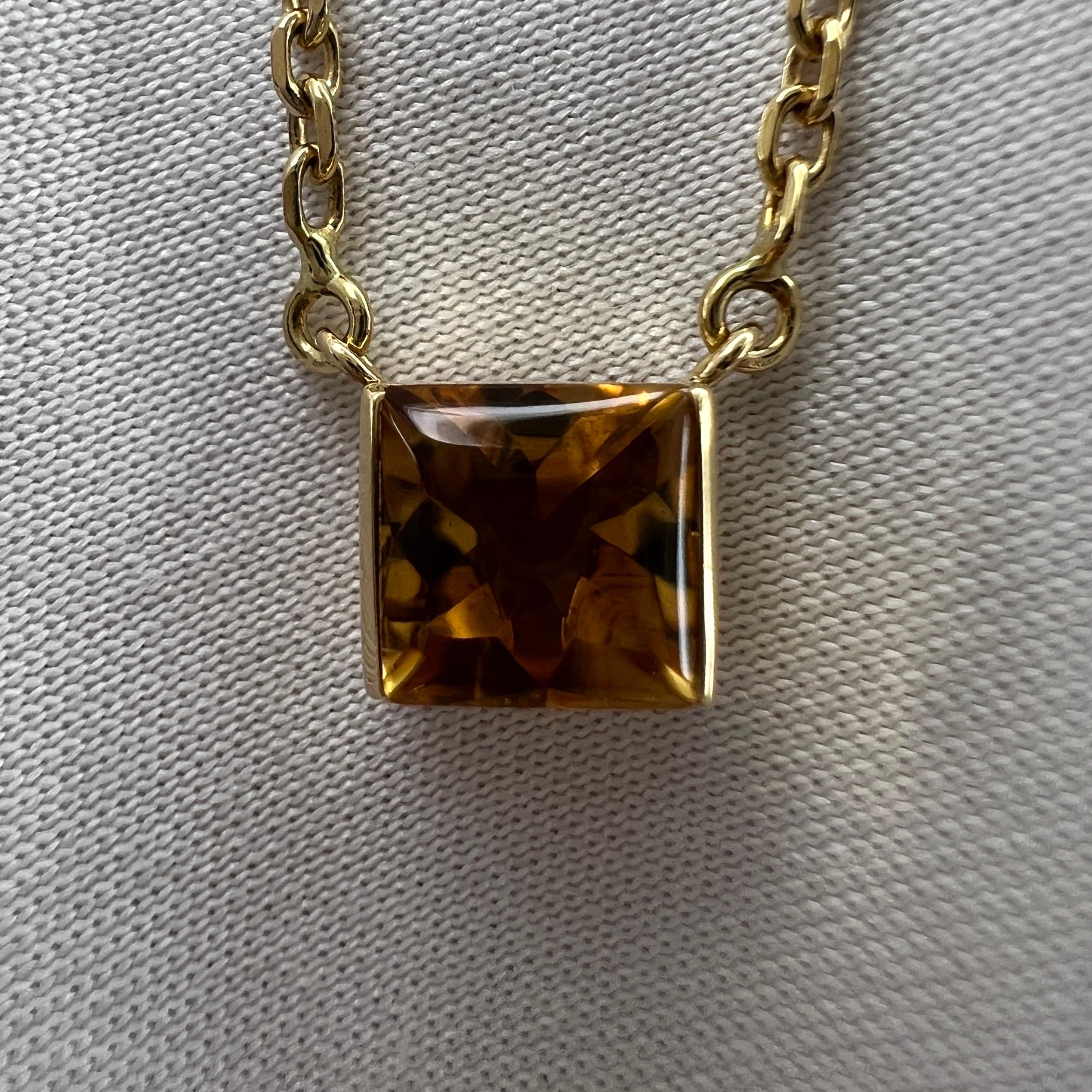 Vintage Cartier Blauer Aquamarin 18 Karat Weißgold-Anhänger Halskette.

Wunderschöner Anhänger aus Weißgold, besetzt mit einem 5,6 mm großen blauen Aquamarin. 
Edle Schmuckhäuser wie Cartier verwenden nur die feinsten Edelsteine, und dieser