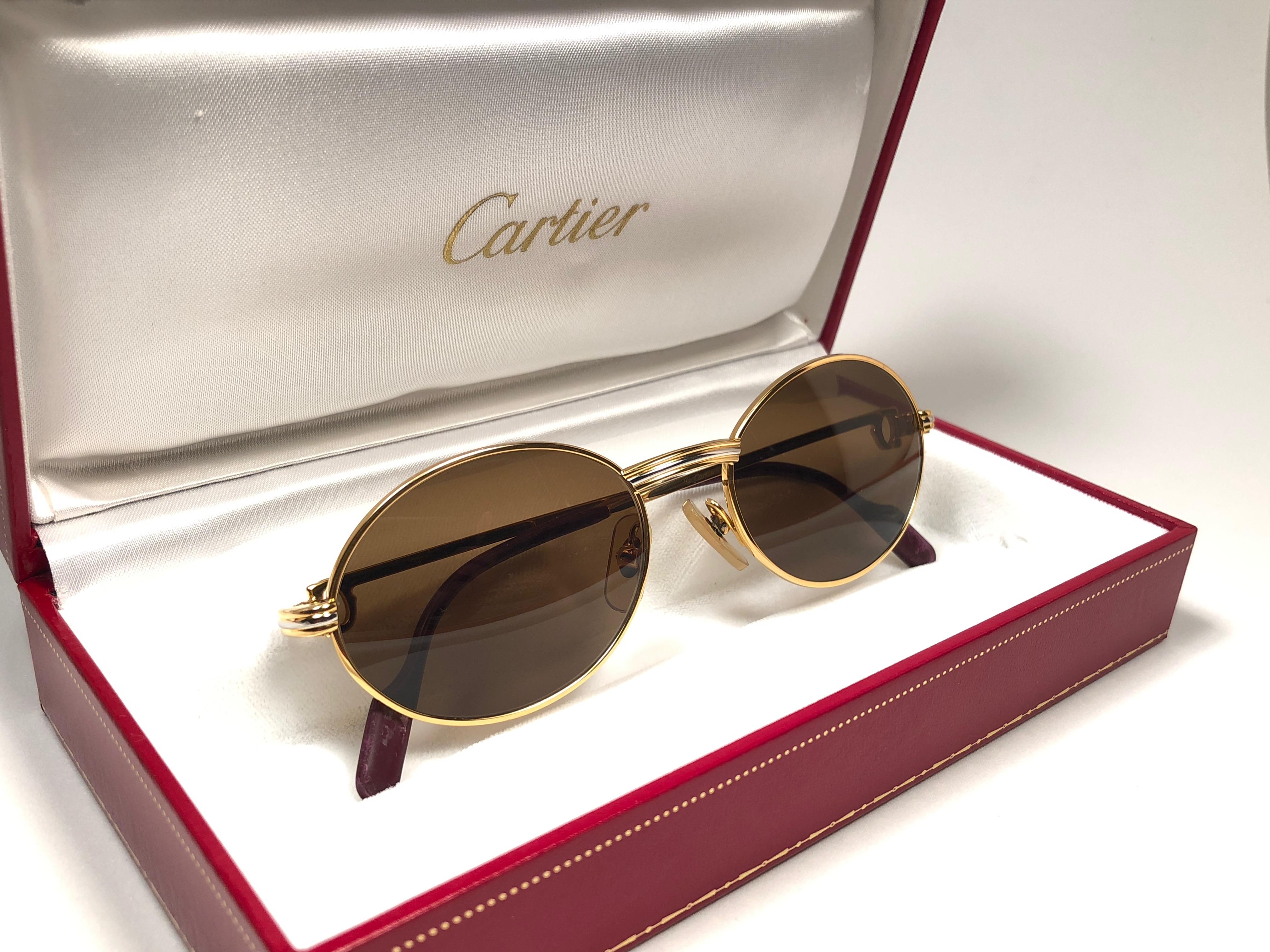 Vintage Cartier Oval St Honore Gold 49mm 18k Plated Sunglasses France In New Condition In Baleares, Baleares