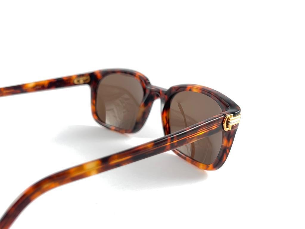 Vintage Cartier Panama 55 Tortoise 8k Gold Plated Accents 1990 Sunglasses France For Sale 5