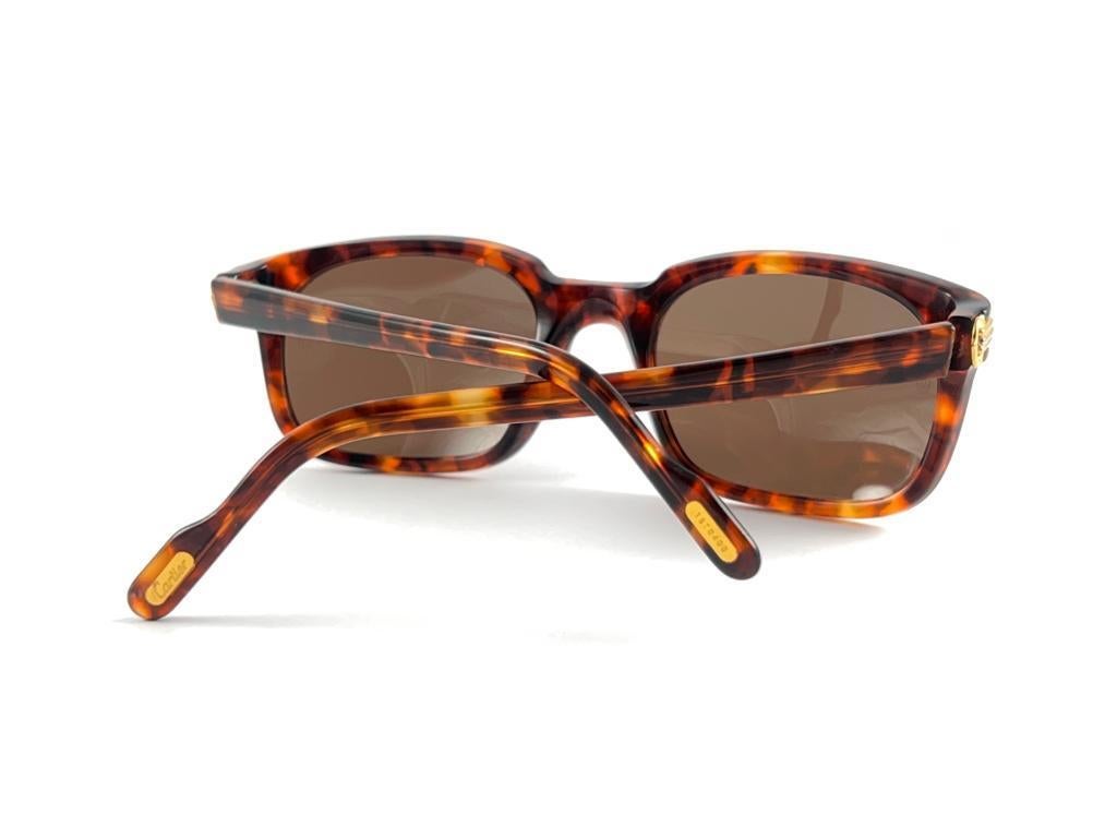 Brown Vintage Cartier Panama 55 Tortoise 8k Gold Plated Accents 1990 Sunglasses France For Sale