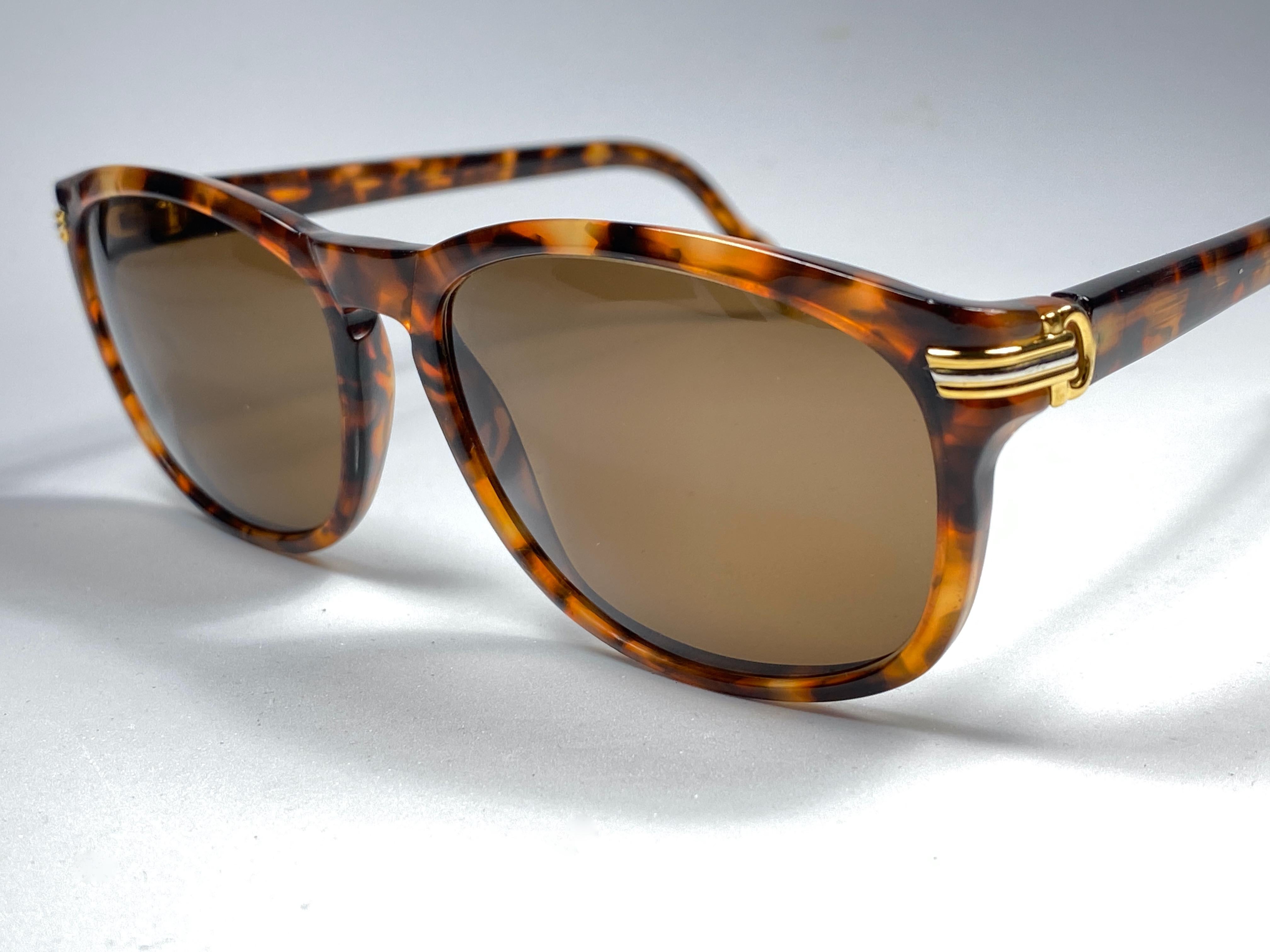 Vintage Cartier Panama 55 Tortoise 8k Gold Plated Accents 1990 Sunglasses France In Excellent Condition In Baleares, Baleares