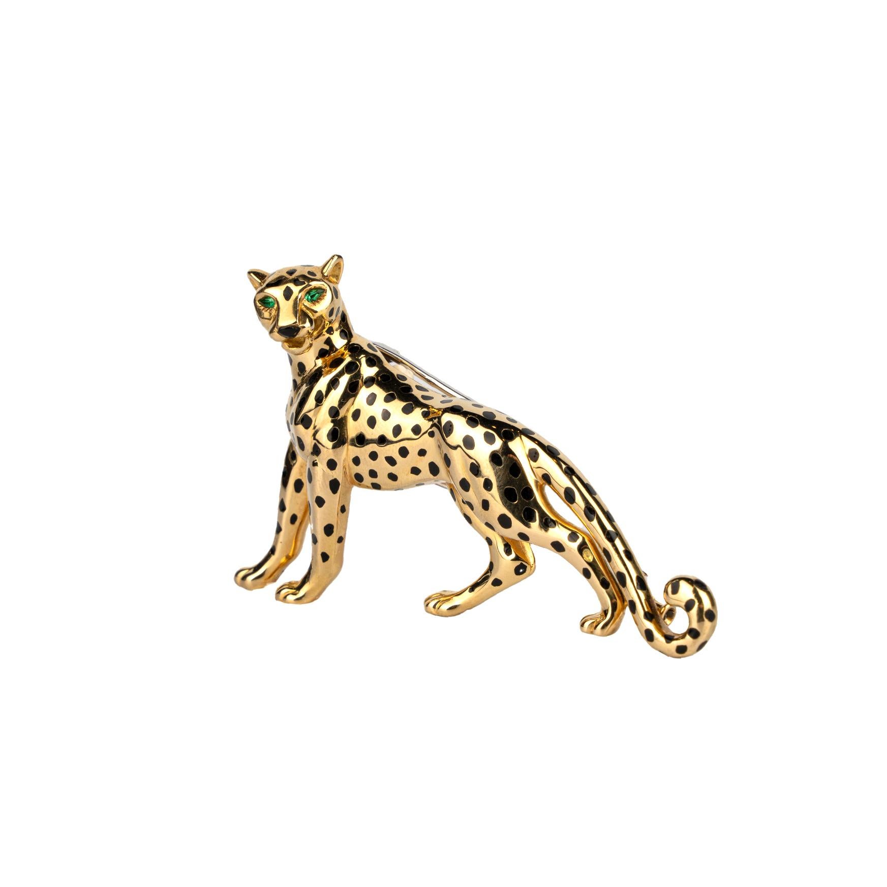 Mixed Cut Vintage Cartier 'Panthère' Black Enamel and Emerald 18k Gold Brooch  For Sale