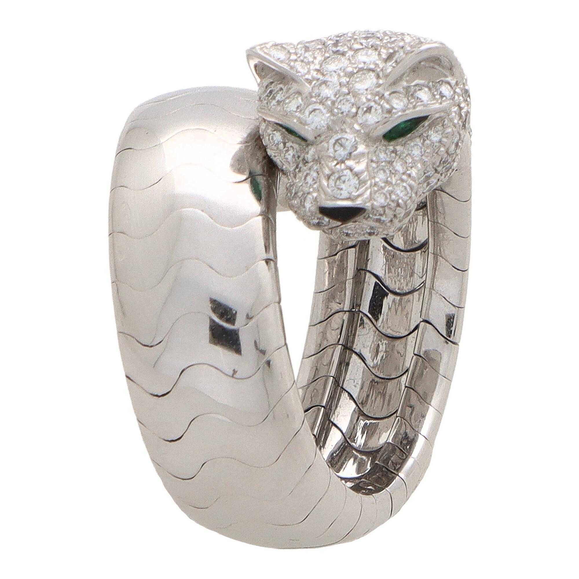 Women's or Men's Vintage Cartier Panthere Lakarda Diamond and Emerald Panther Ring in White Gold For Sale