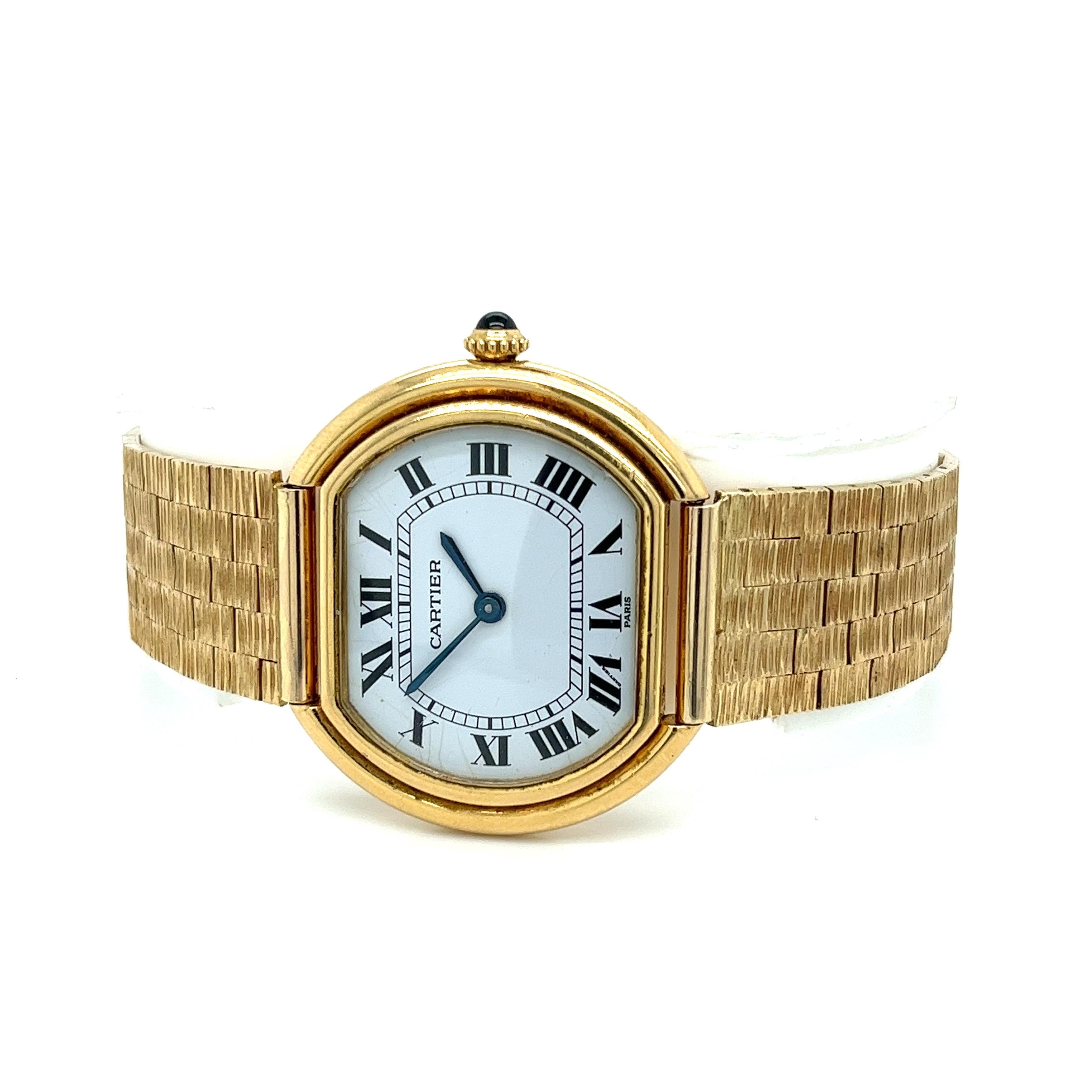 Vintage Cartier Paris Manual Wind Dial 18k Yellow Gold Ladies Watch  In Excellent Condition For Sale In Miami, FL