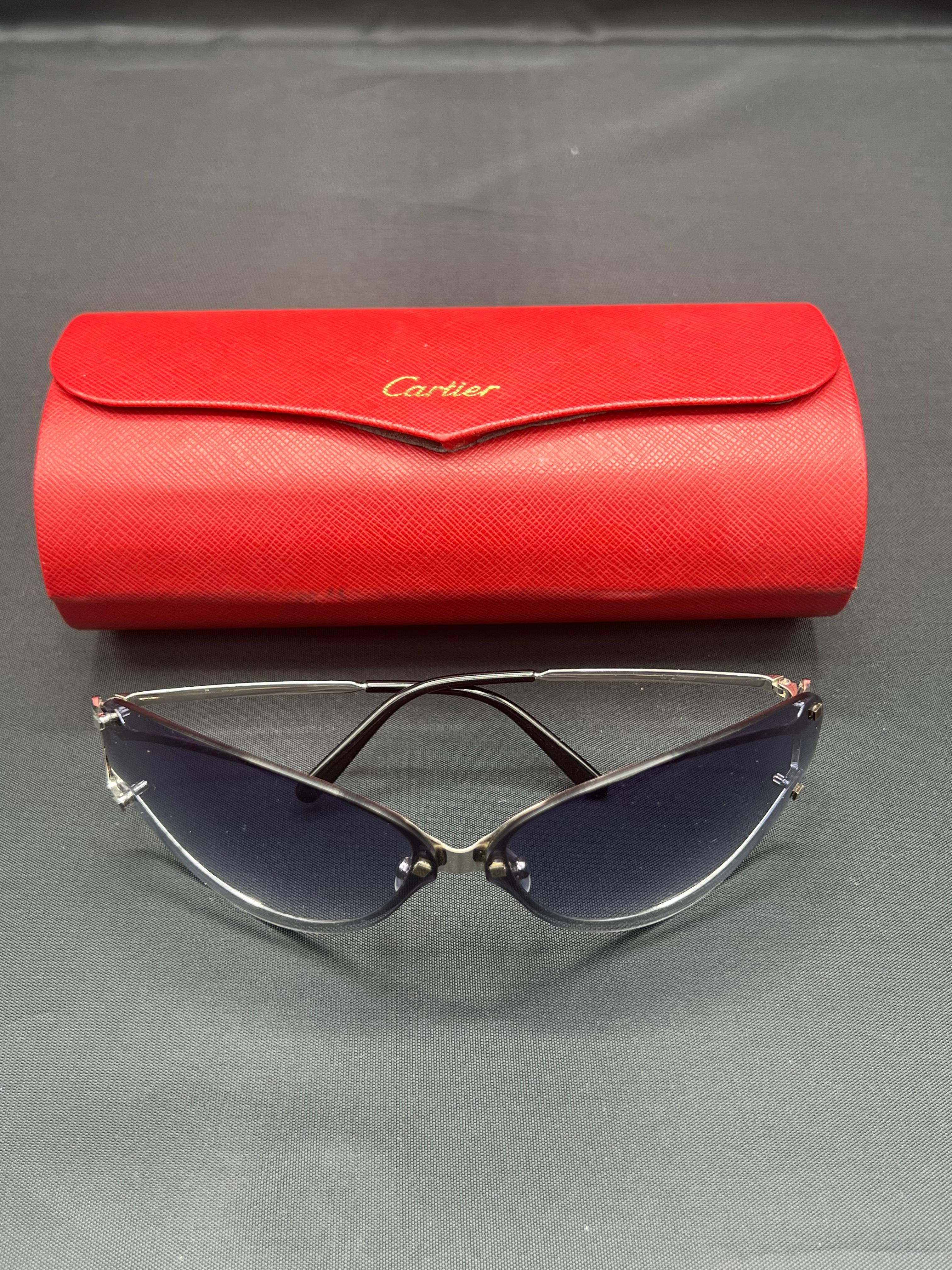 Ovale Cartier Pariser Sonnenbrille mit Etui  im Angebot 5