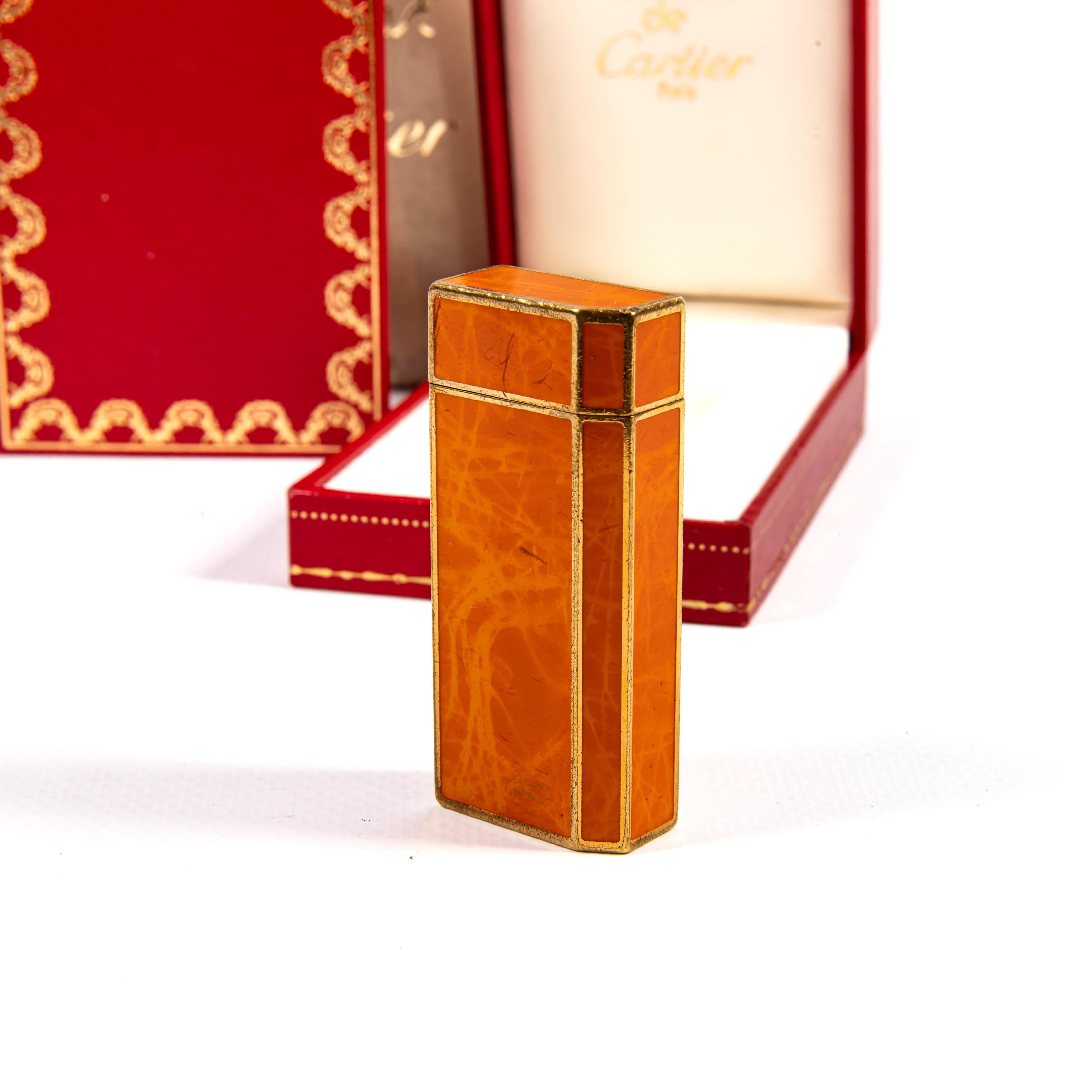 Vintage CARTIER Pentagone Mini Briquet Orange Marbre Laqué dans Boîte 1980 Bon état - En vente à DELFT, NL