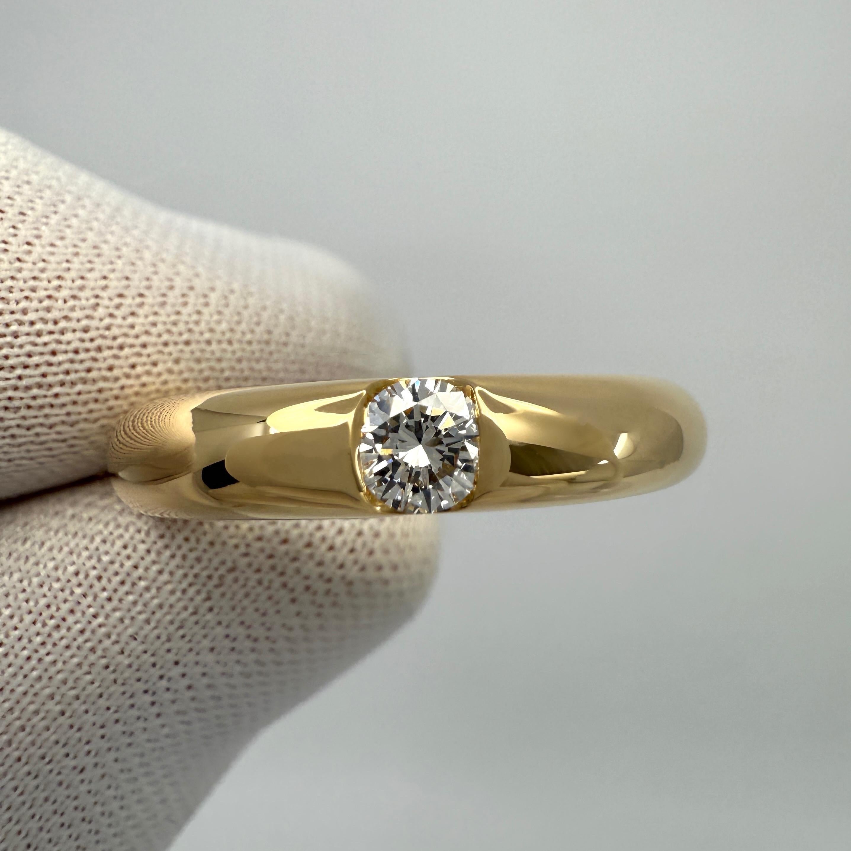 Vintage Cartier Round 0.25ct Diamond Ellipse 18k Yellow Gold Solitaire Band Ring For Sale 5