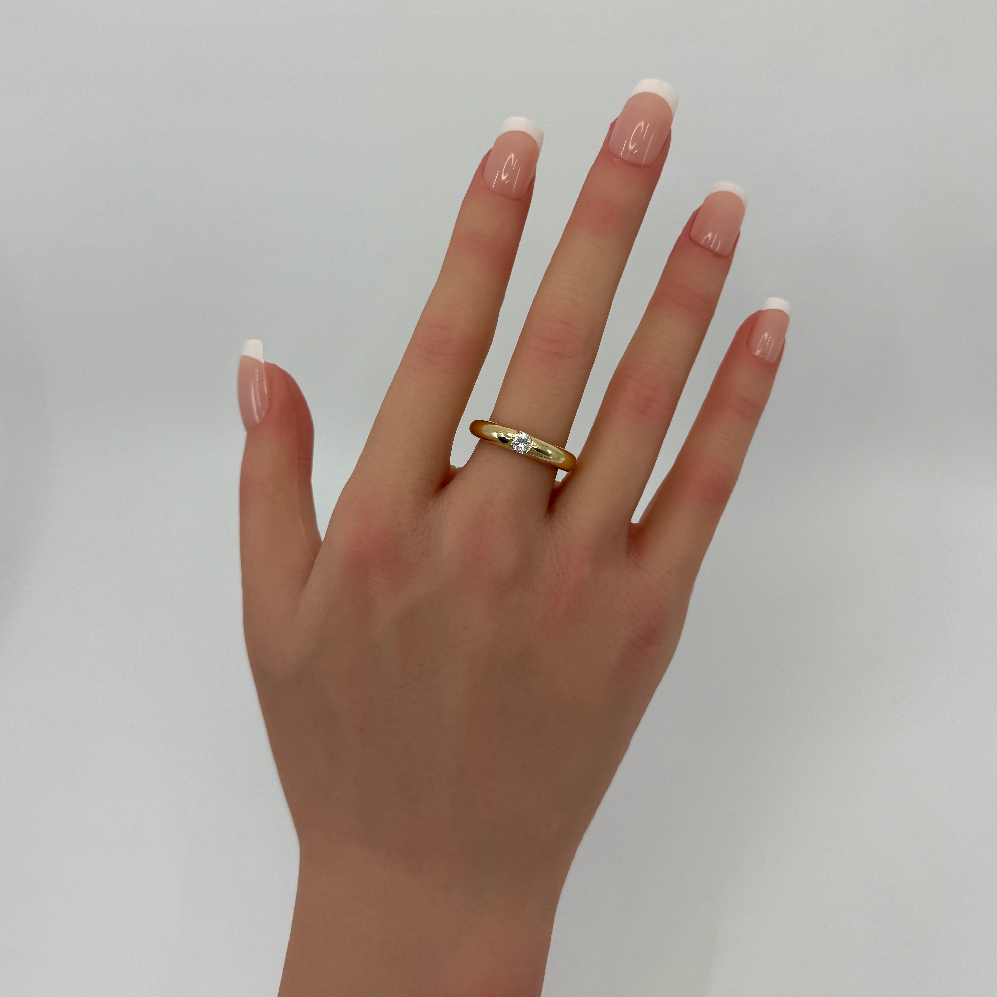 Vintage Cartier Round 0.25ct Diamond Ellipse 18k Yellow Gold Solitaire Band Ring For Sale 6