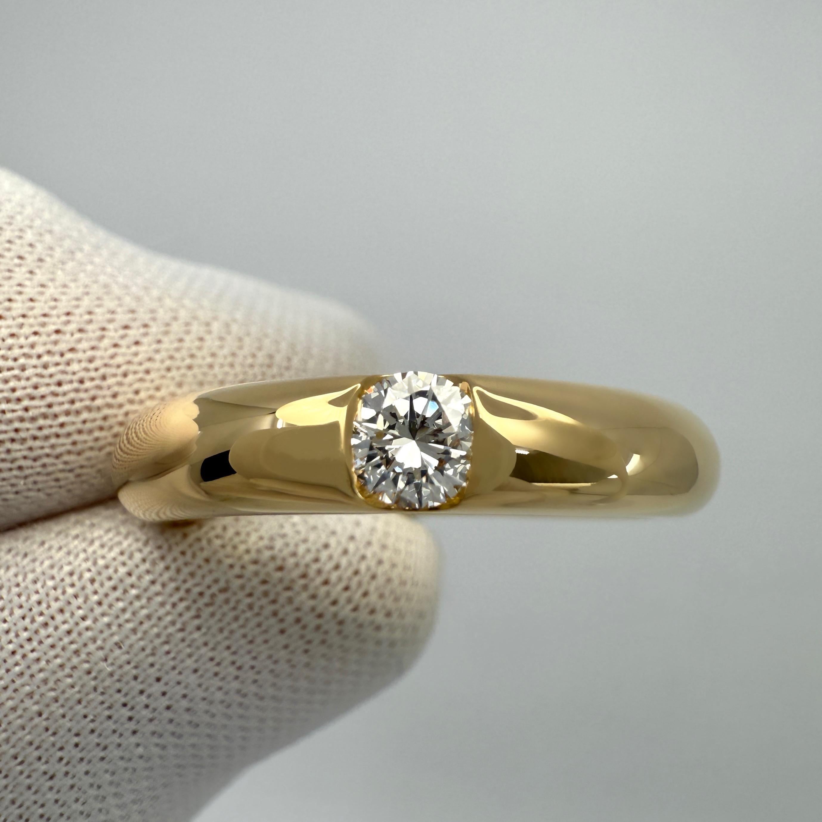 Vintage Cartier Round 0.25ct Diamond Ellipse 18k Yellow Gold Solitaire Band Ring For Sale 1