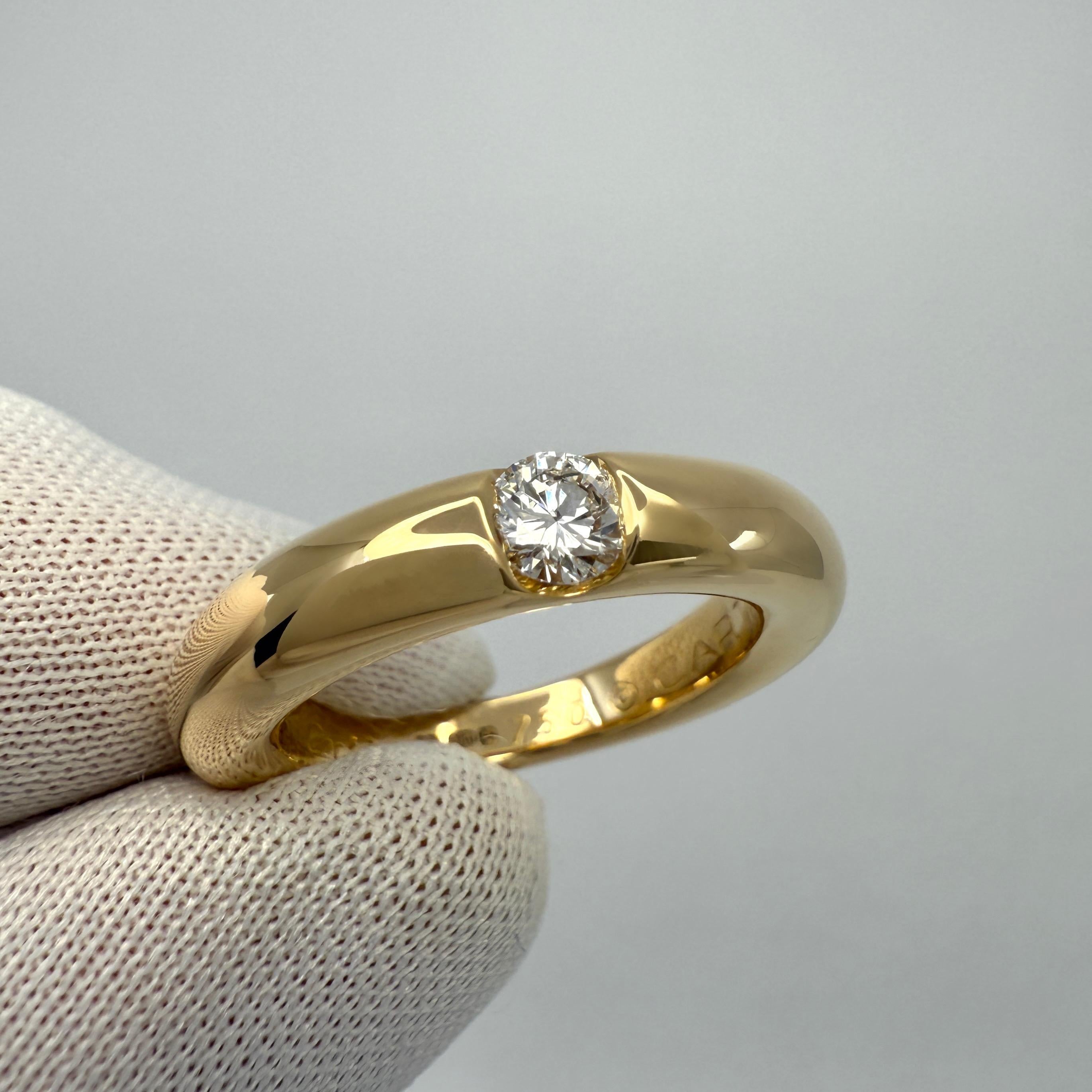 Vintage Cartier Round 0.25ct Diamond Ellipse 18k Yellow Gold Solitaire Band Ring For Sale 2